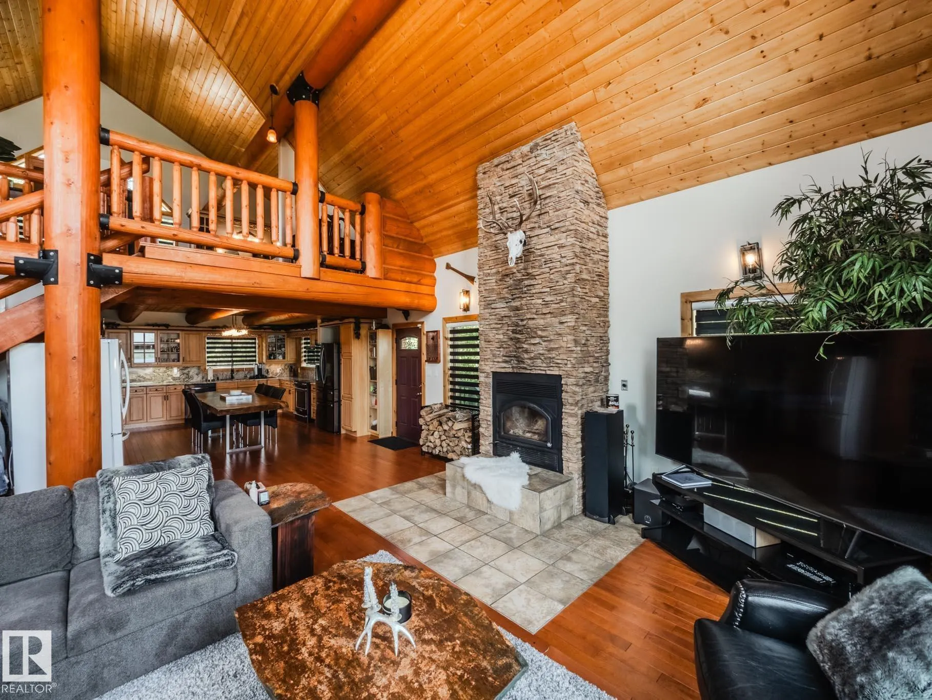 213 Lakeshore Drive