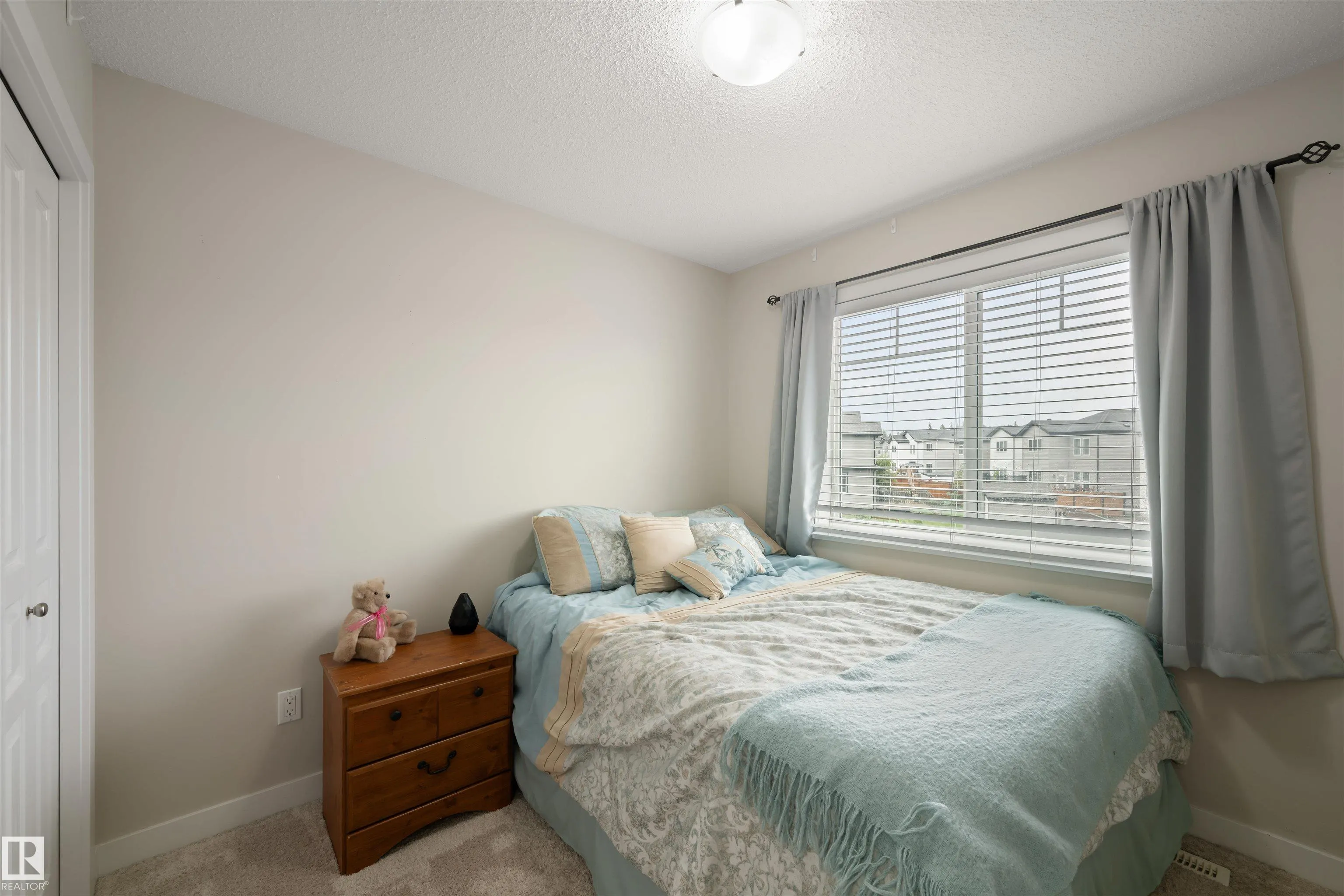34 Hope Common