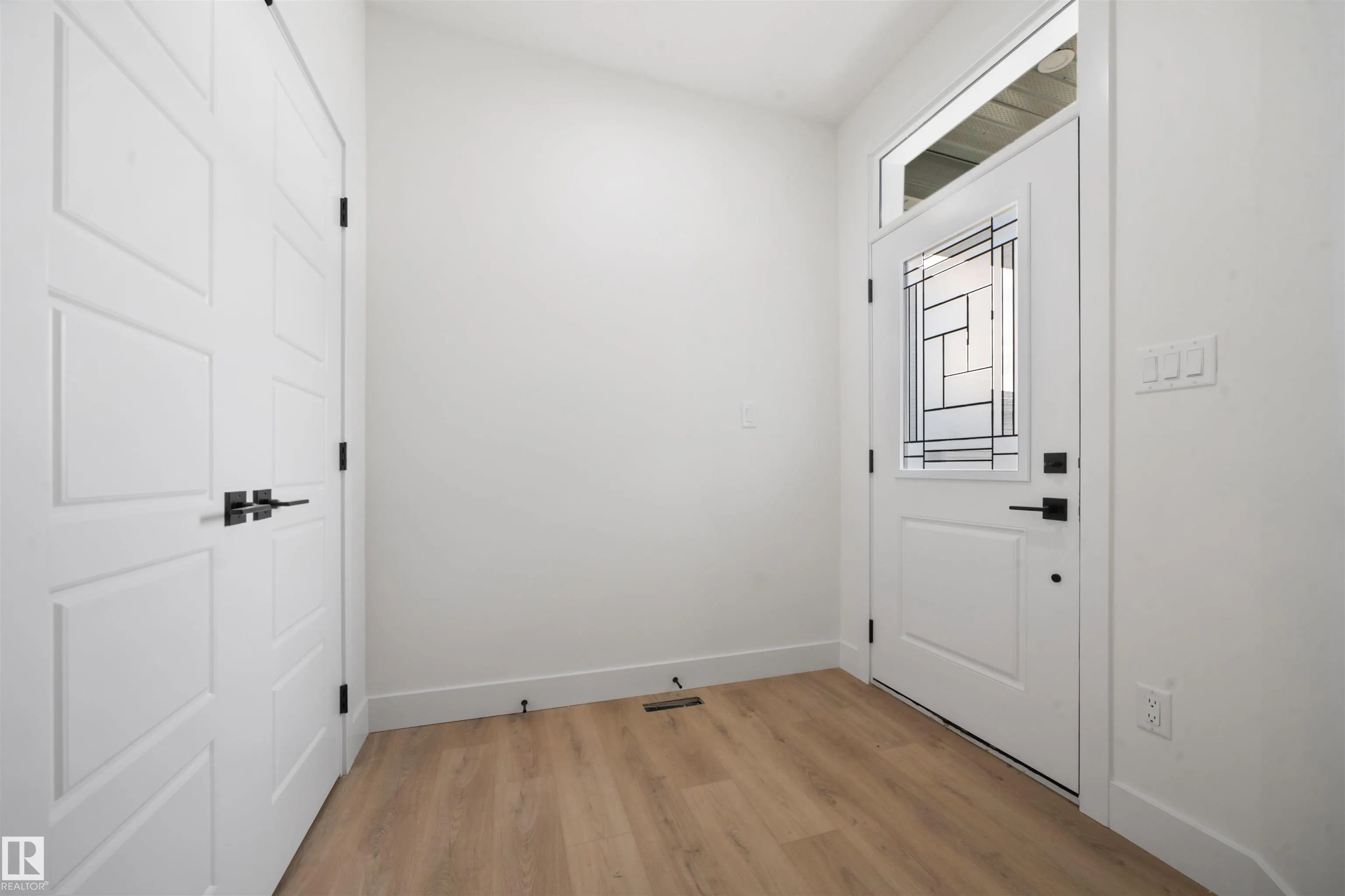 66 EDGEFIELD Way