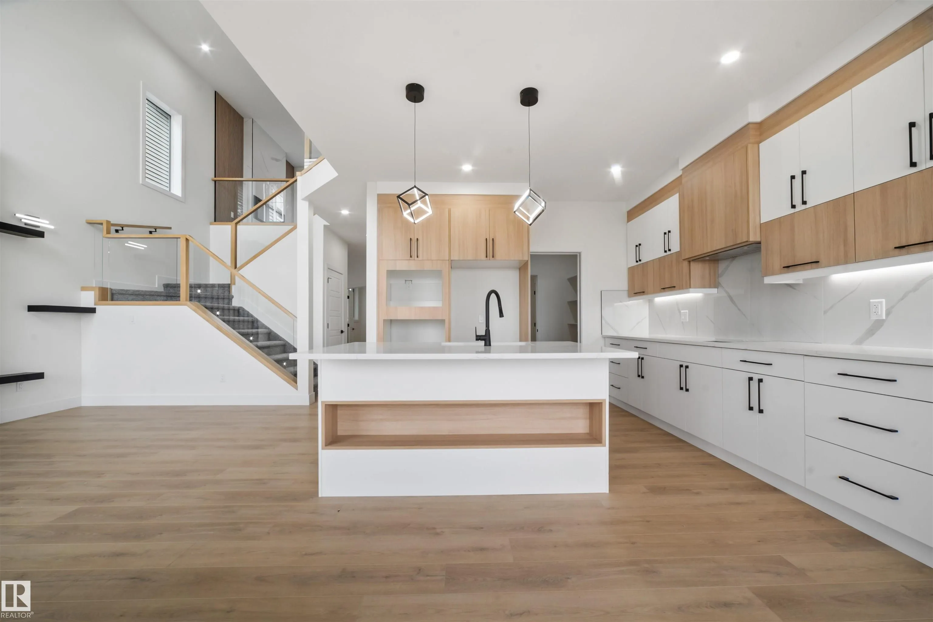 66 EDGEFIELD Way
