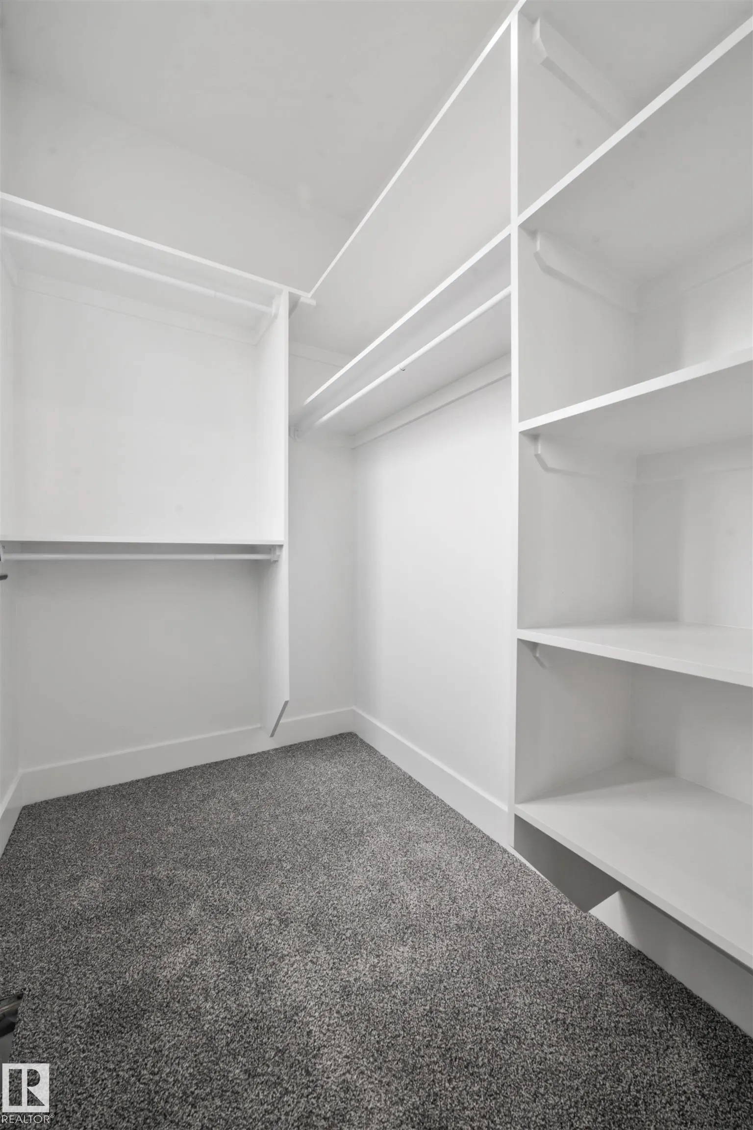 66 EDGEFIELD Way