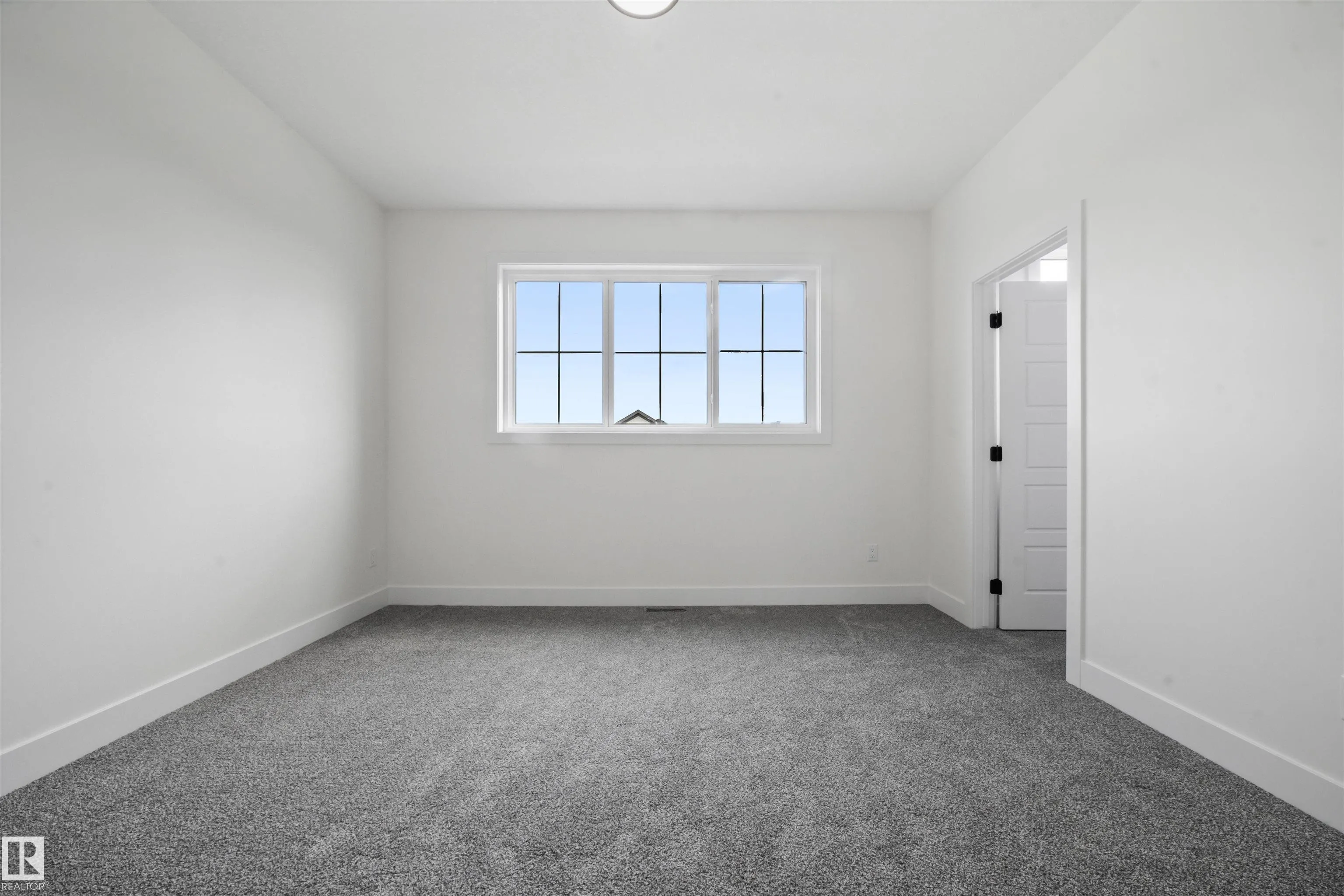 66 EDGEFIELD Way