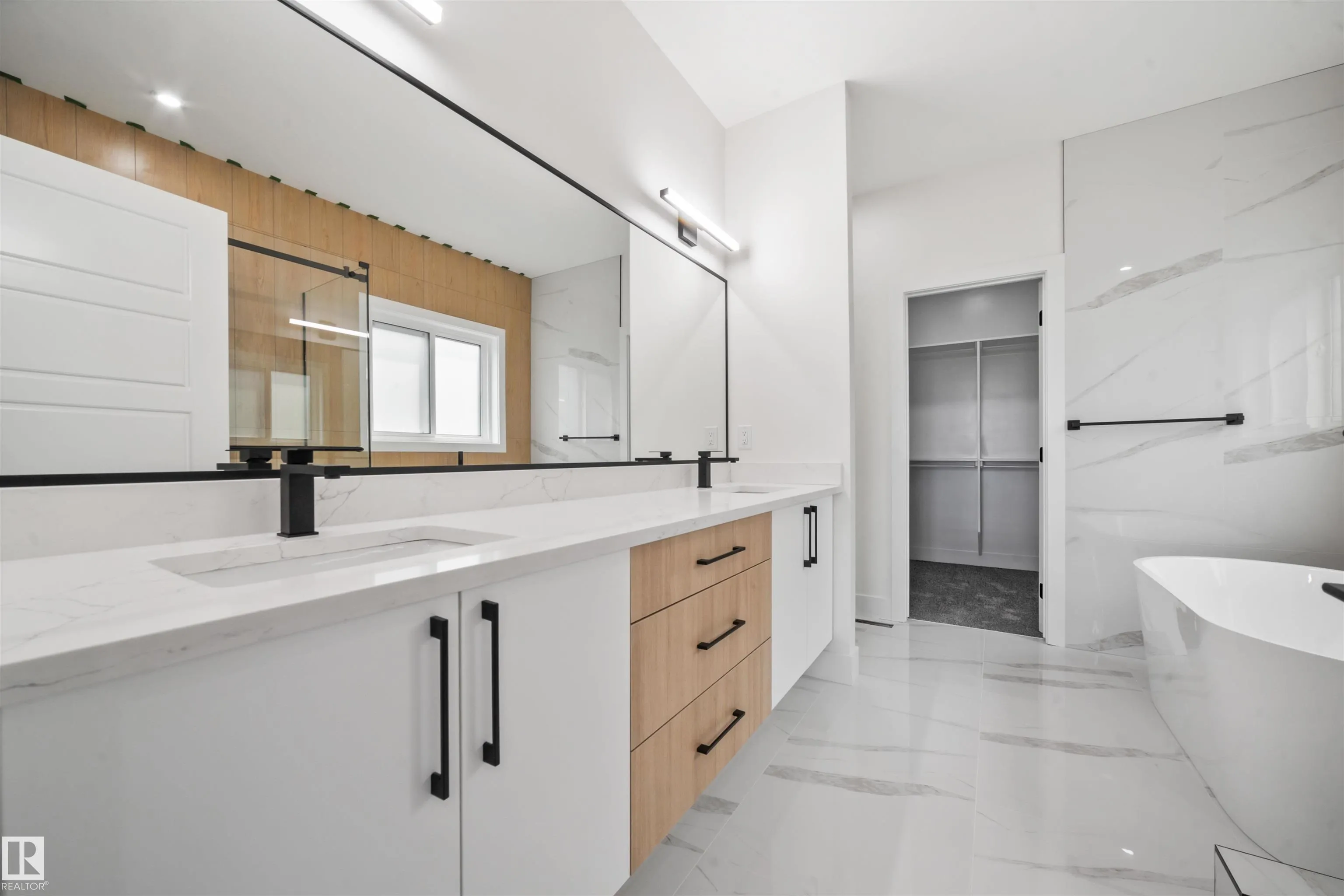 66 EDGEFIELD Way
