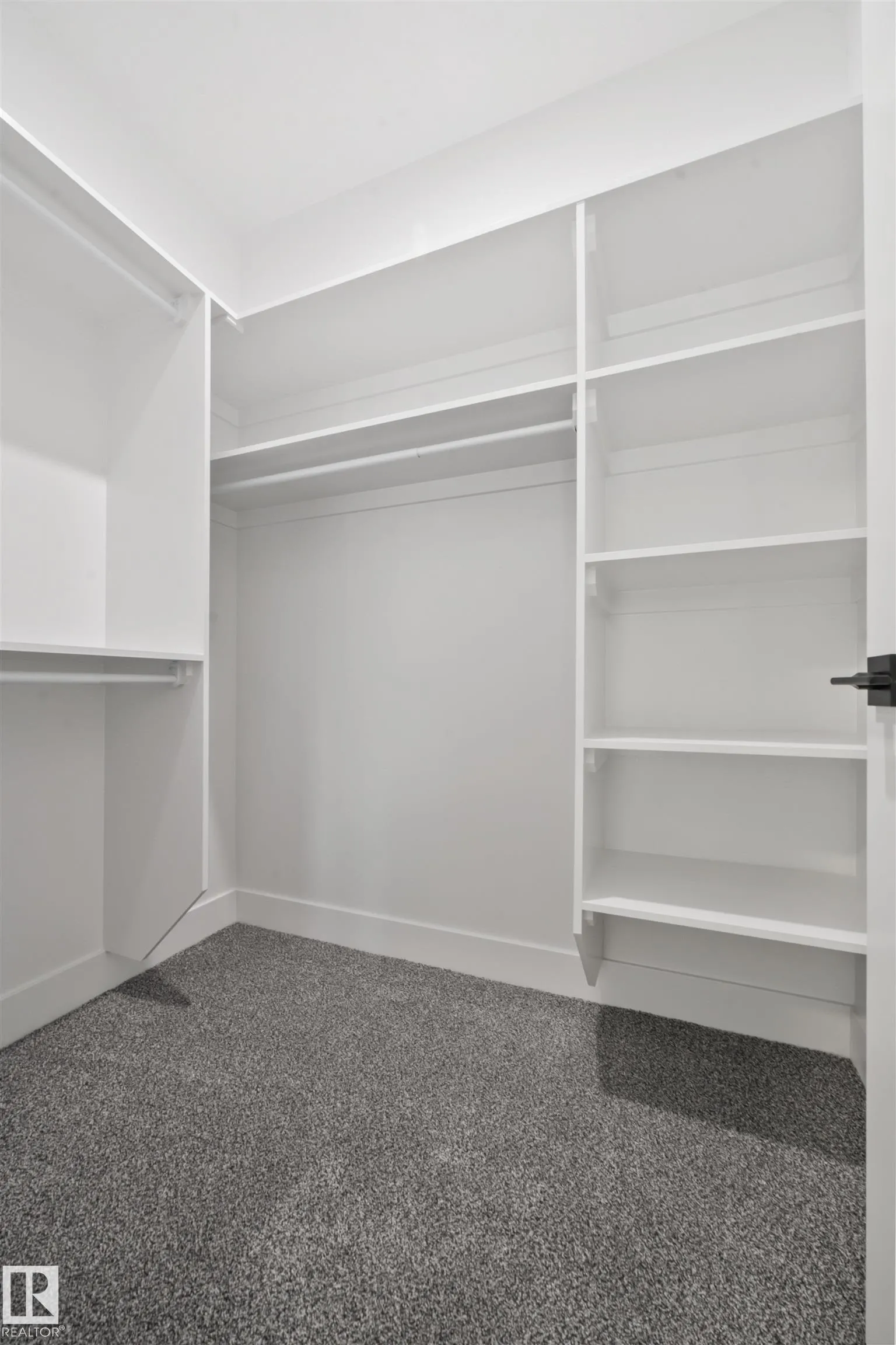 66 EDGEFIELD Way