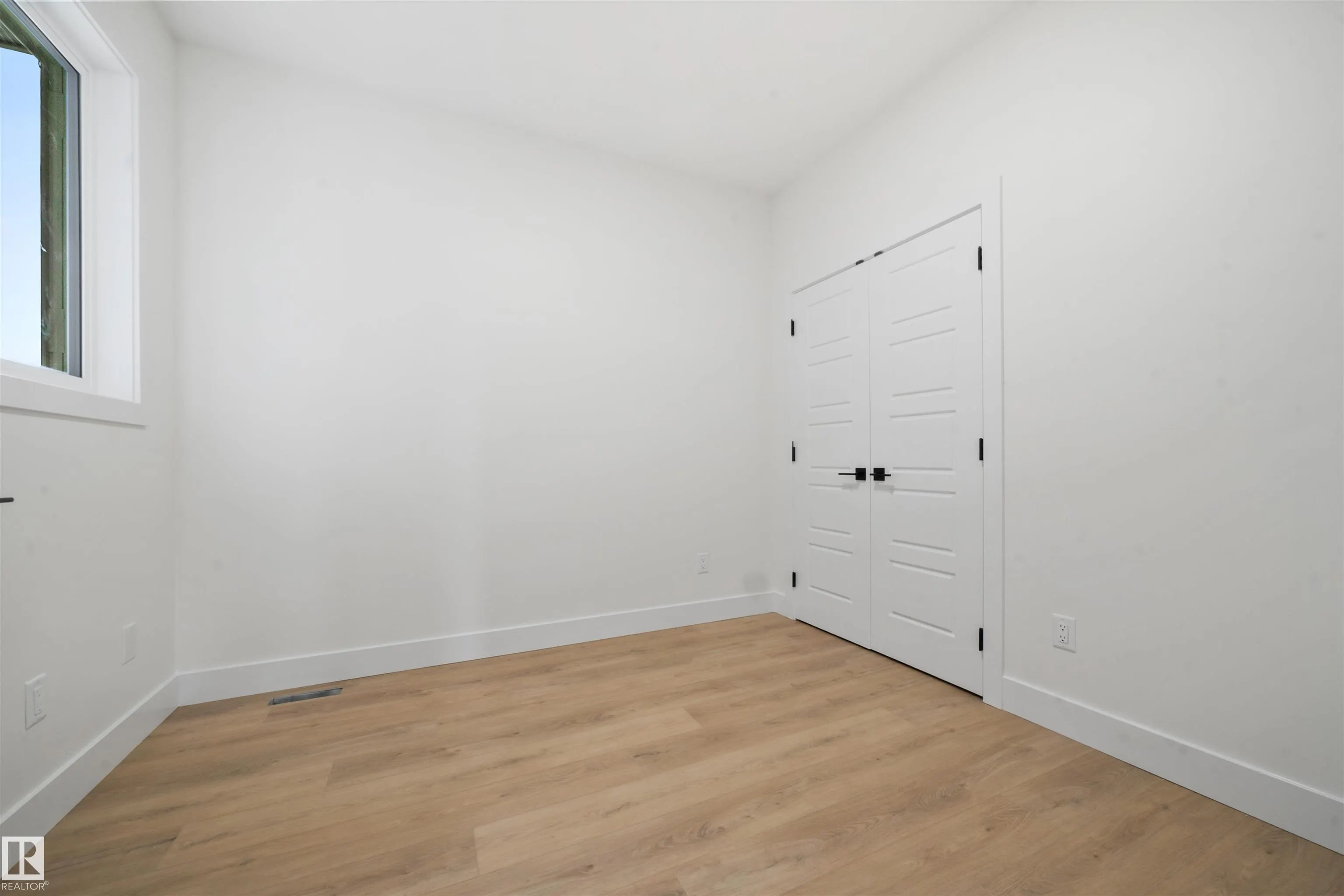 66 EDGEFIELD Way
