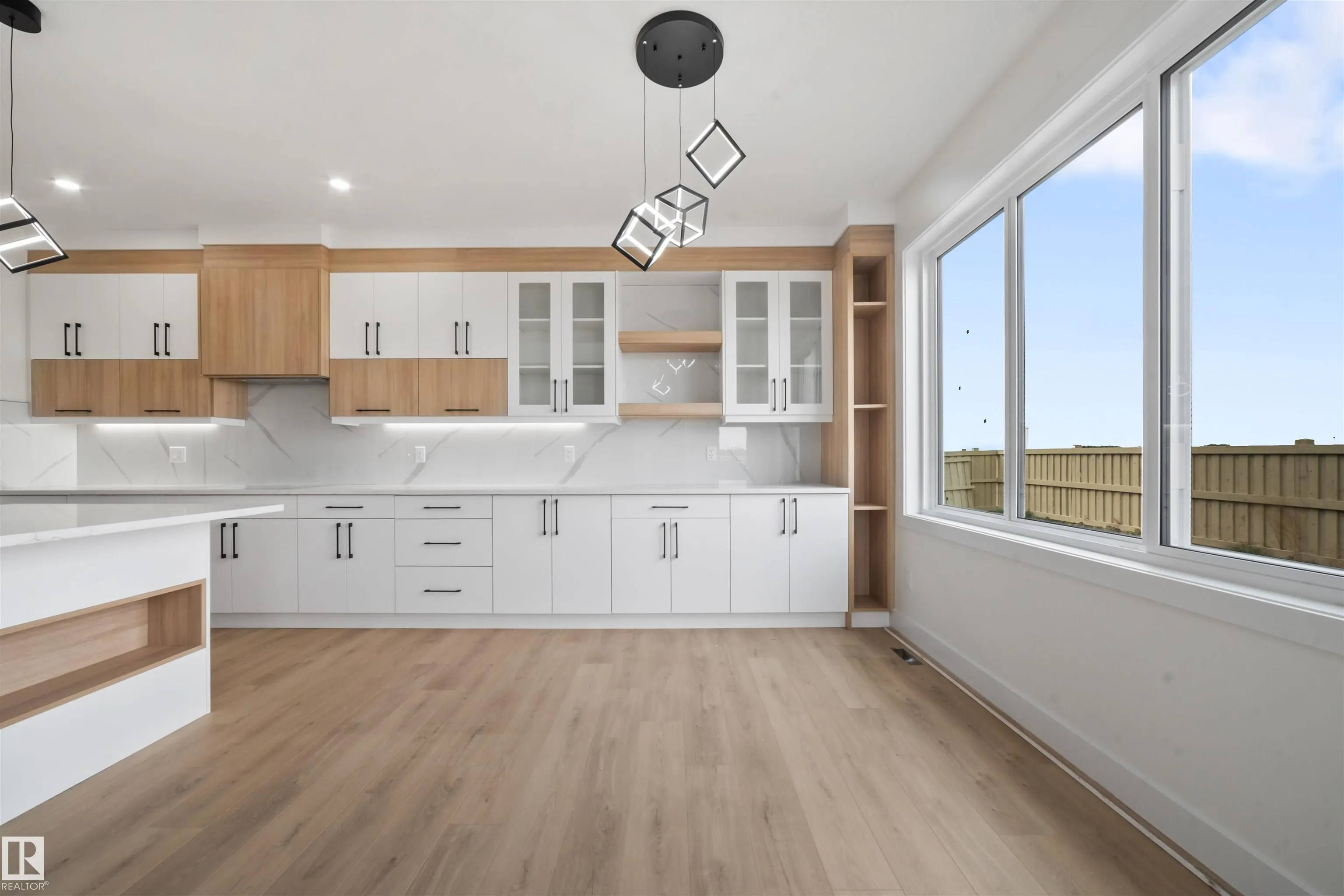 66 EDGEFIELD Way