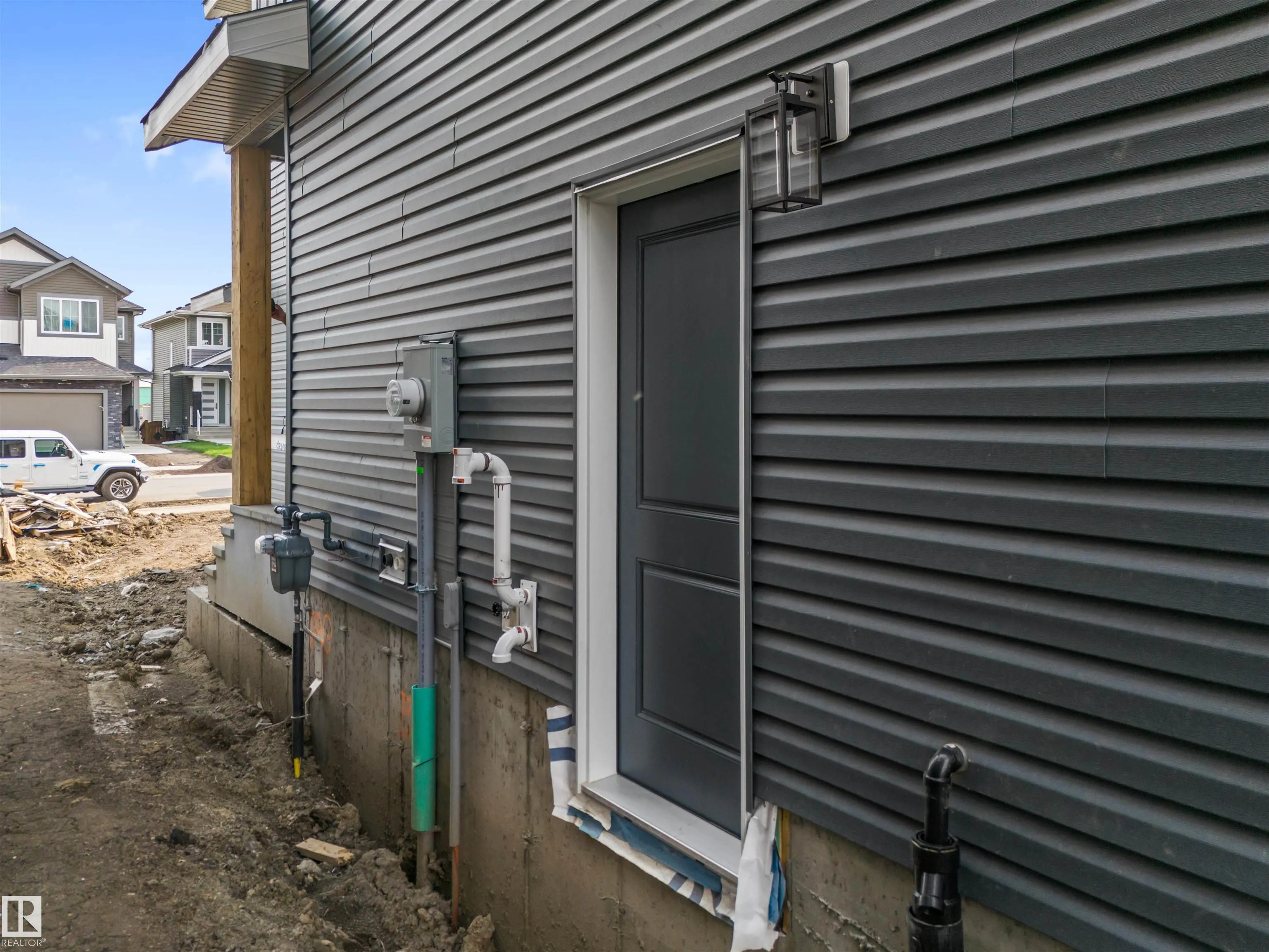 66 EDGEFIELD Way