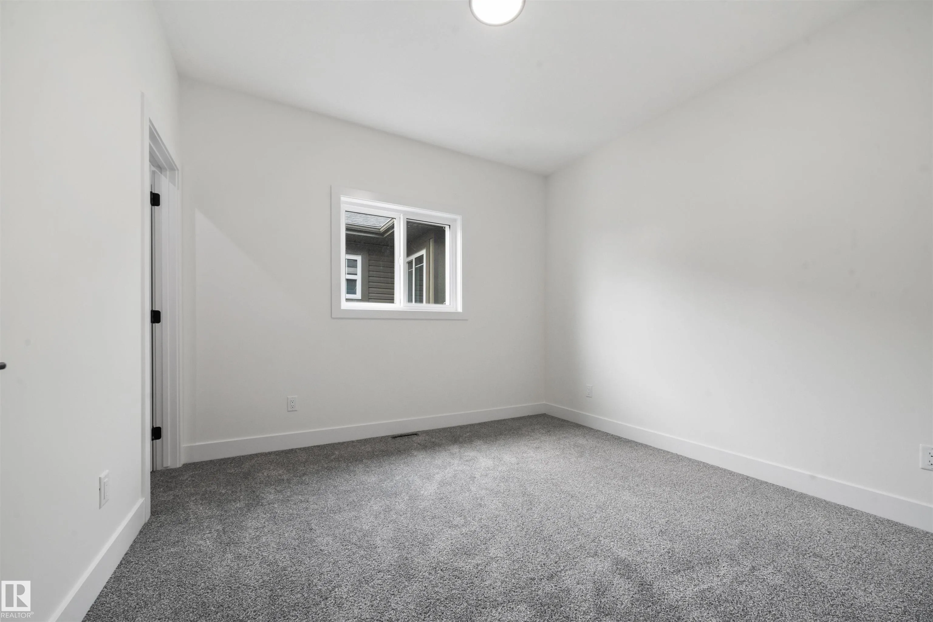66 EDGEFIELD Way