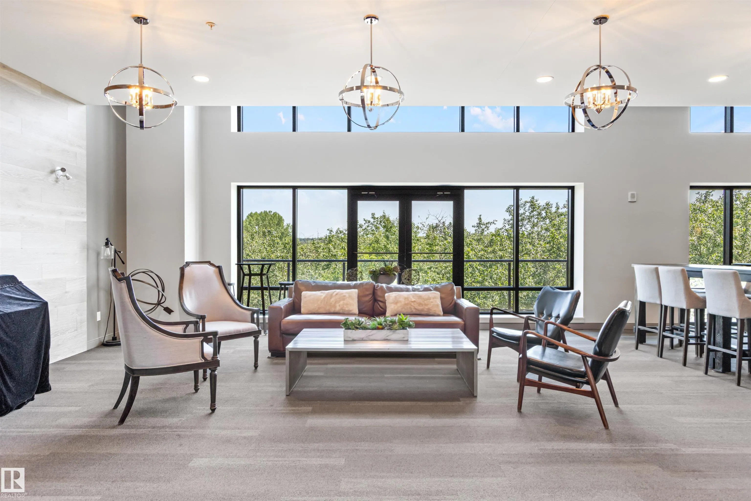 200 BELLEROSE Drive