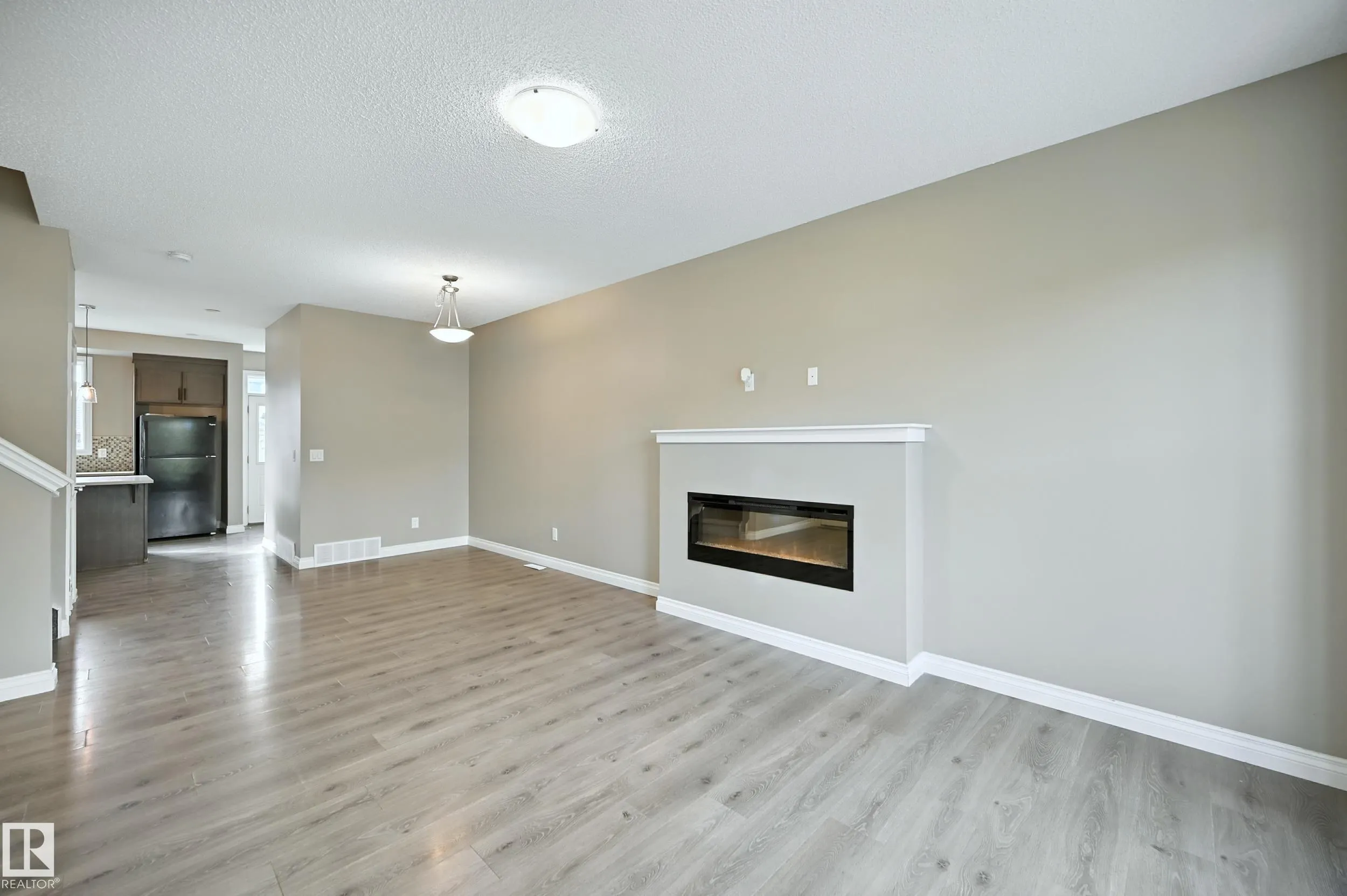 8163 Chapelle Way