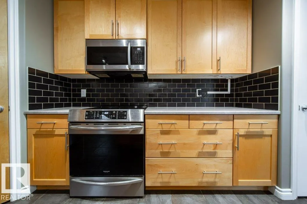 507 CRANDELL Crest