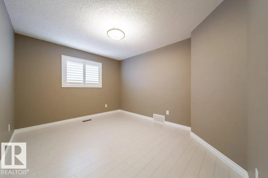 507 CRANDELL Crest