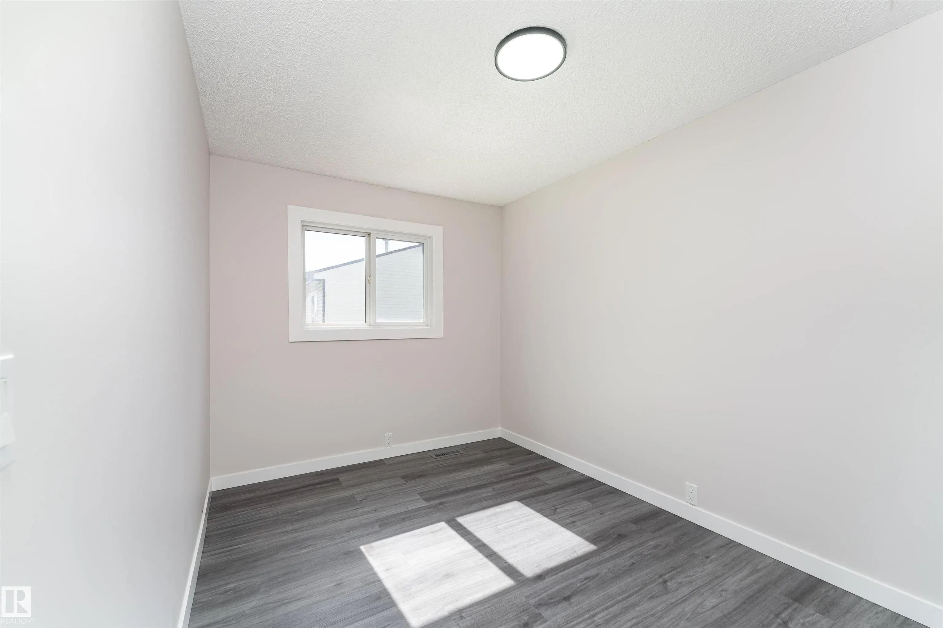 1244 Lakewood RD W NW