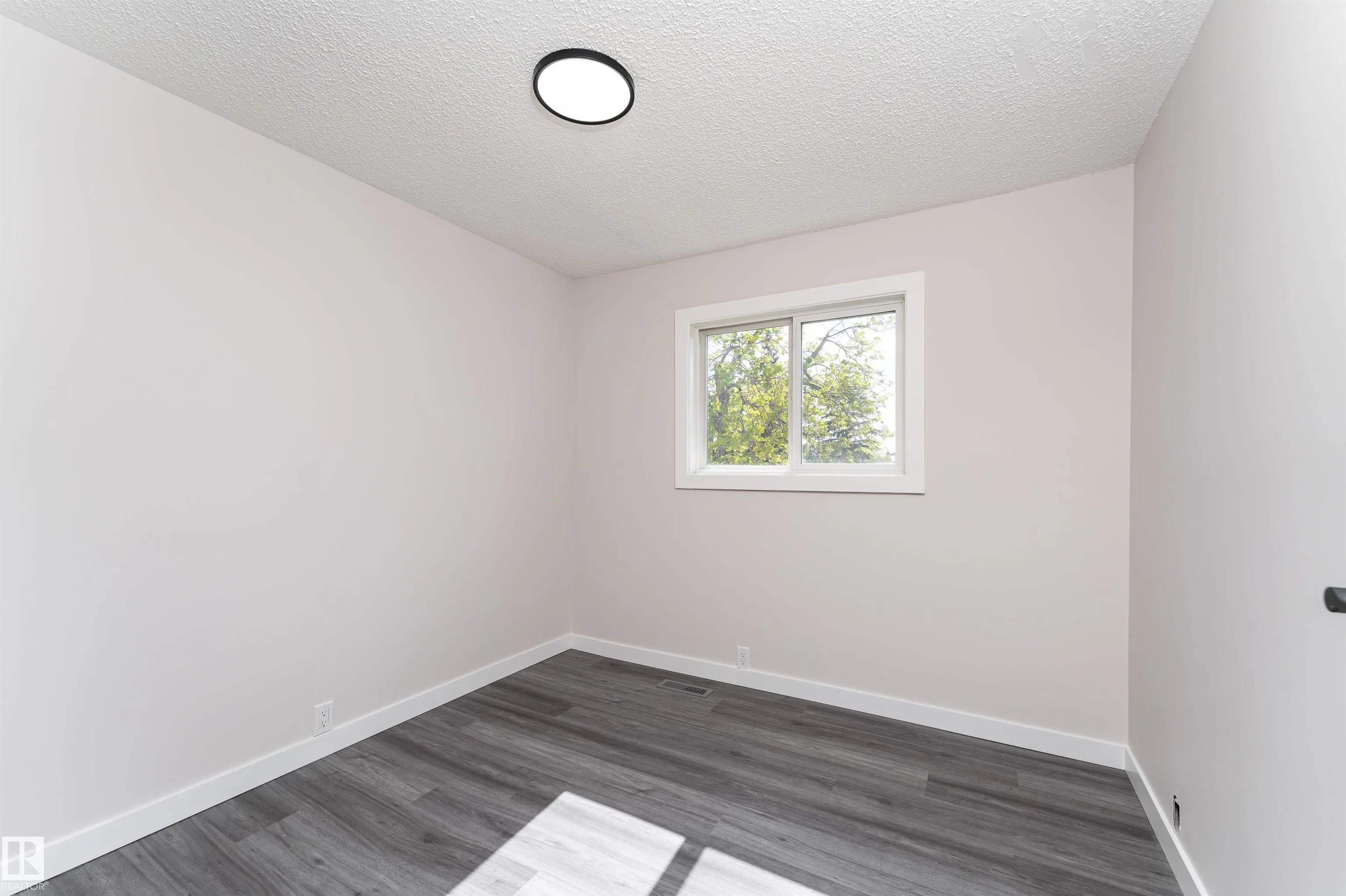 1244 Lakewood RD W NW