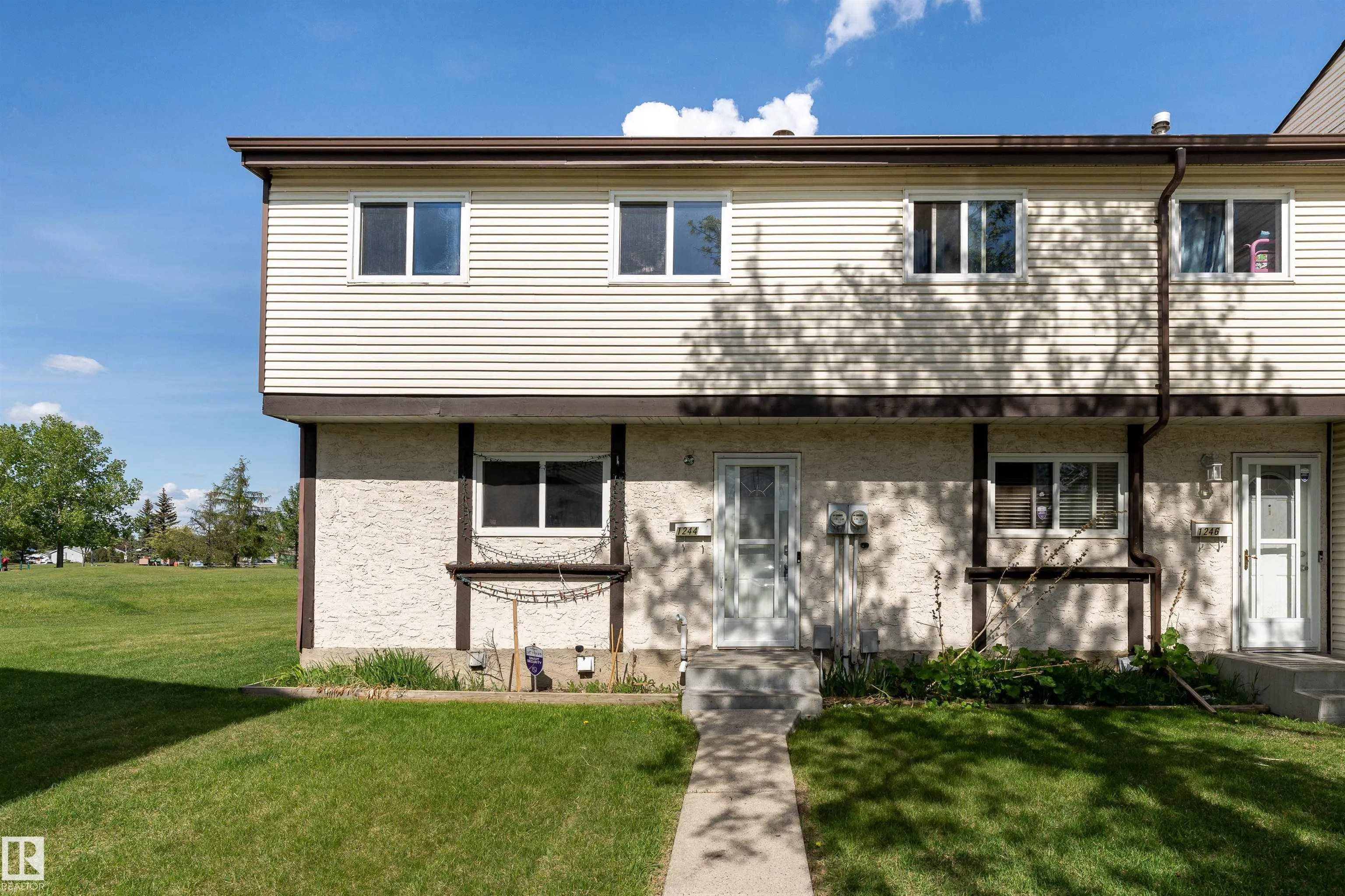 1244 Lakewood RD W NW