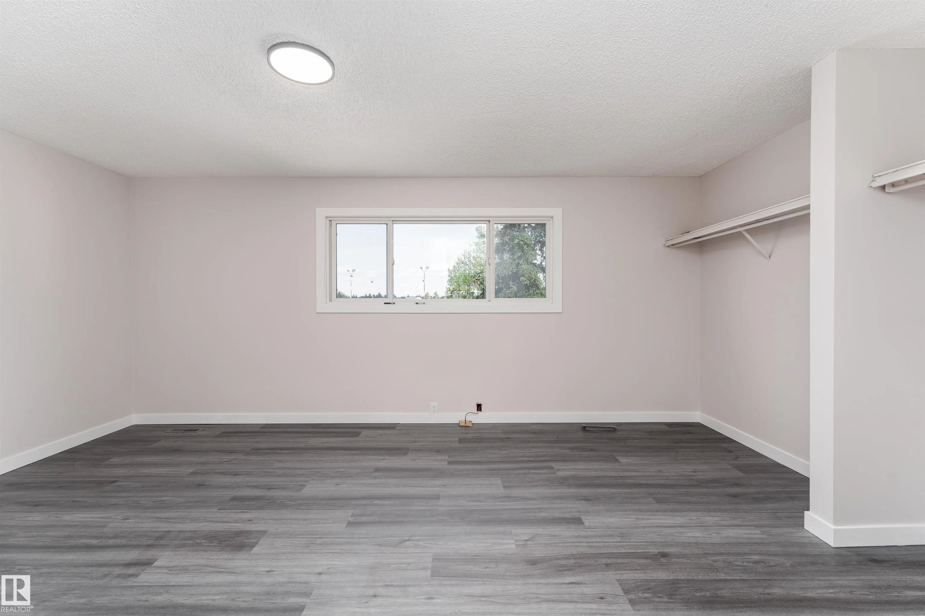 1244 Lakewood RD W NW