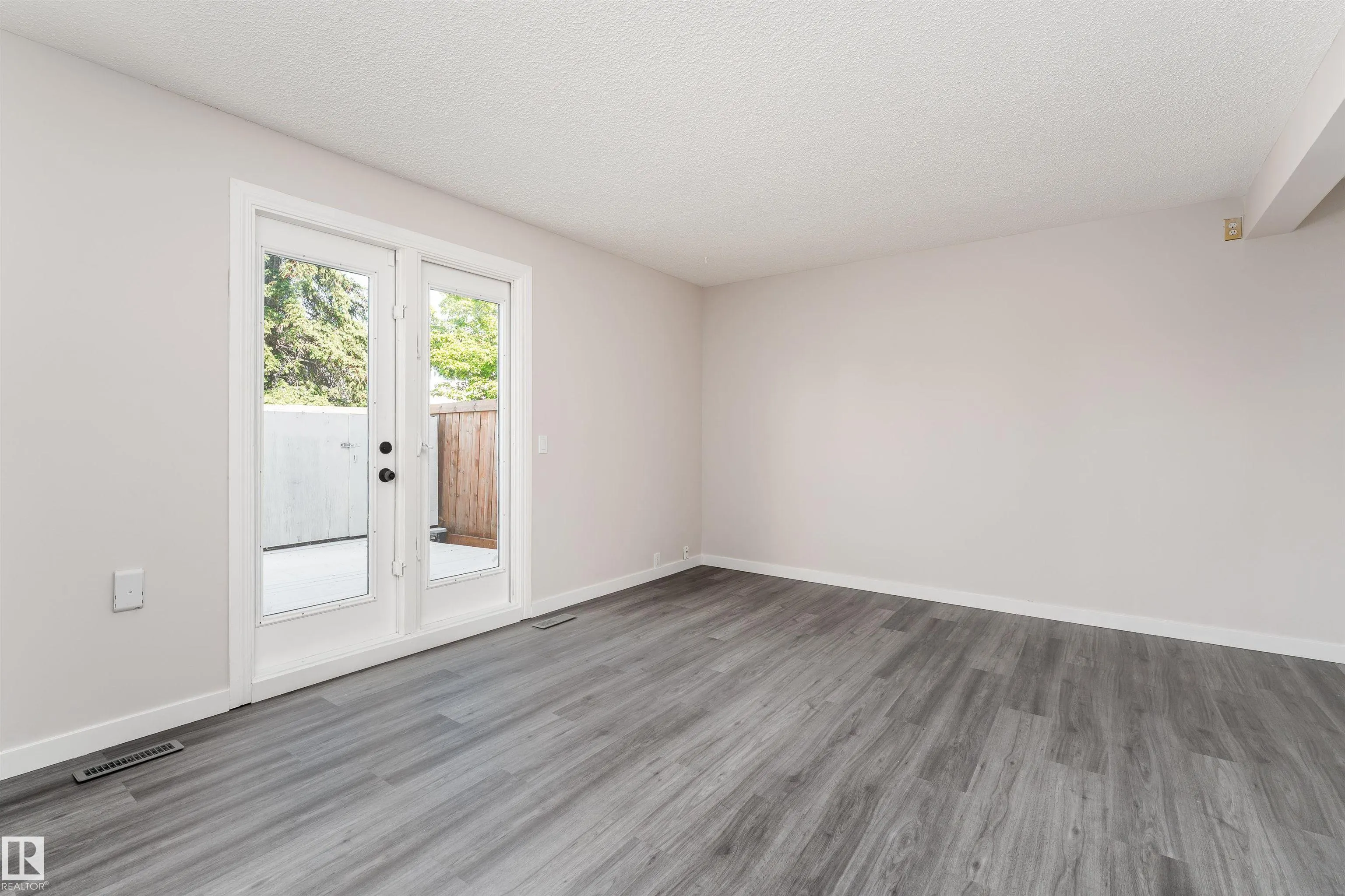 1244 Lakewood RD W NW