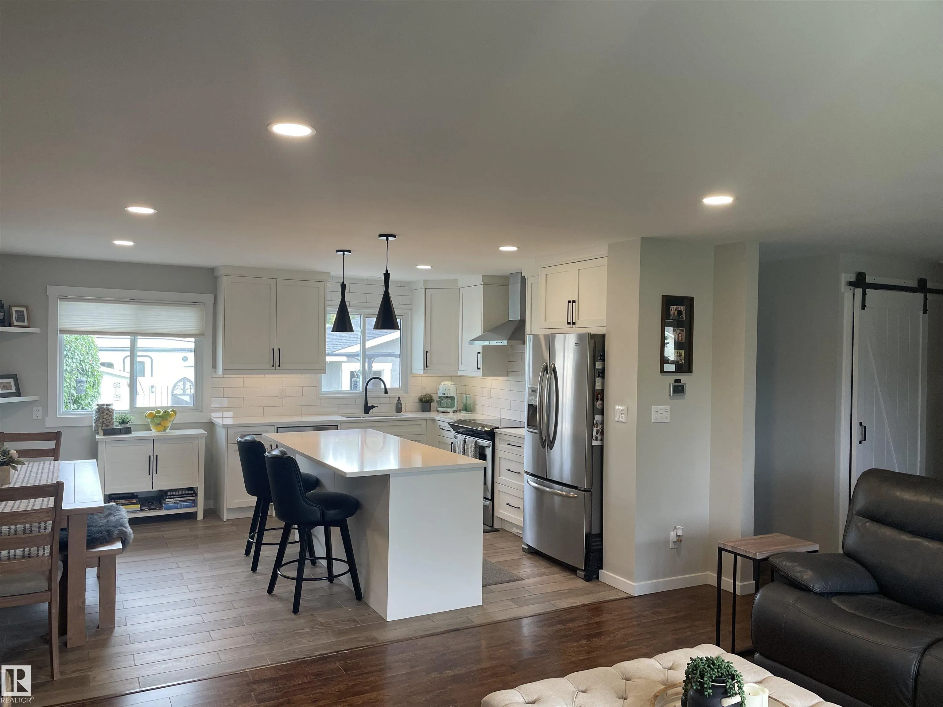 20 Capri Rd