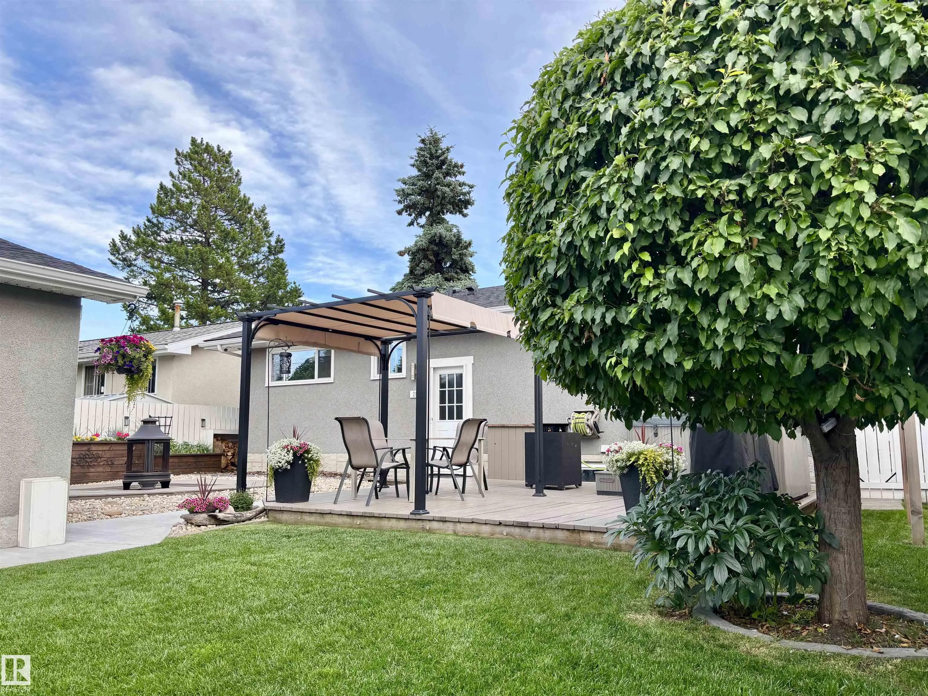 20 Capri Rd