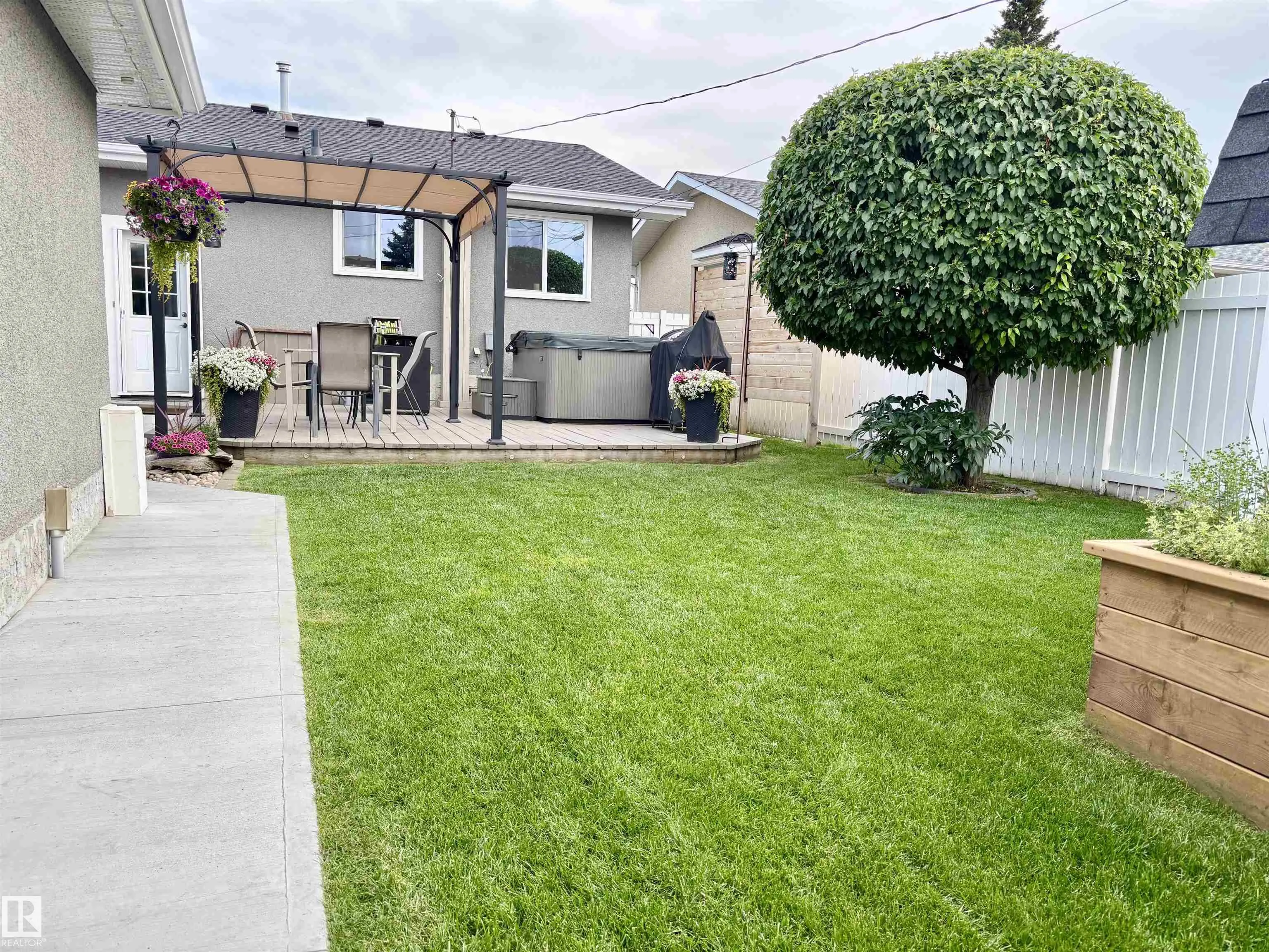 20 Capri Rd