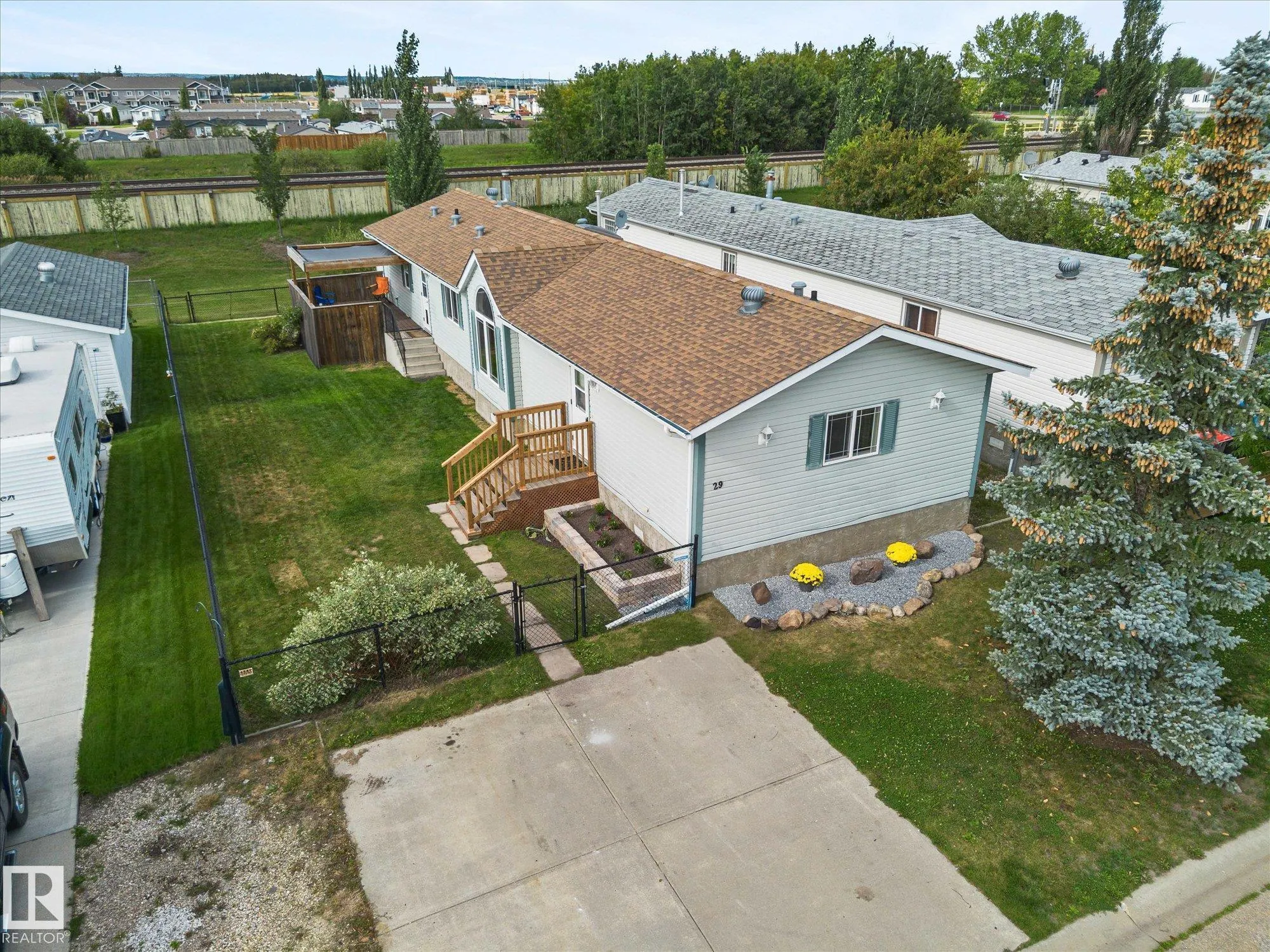 29 GRAYWOOD Cove