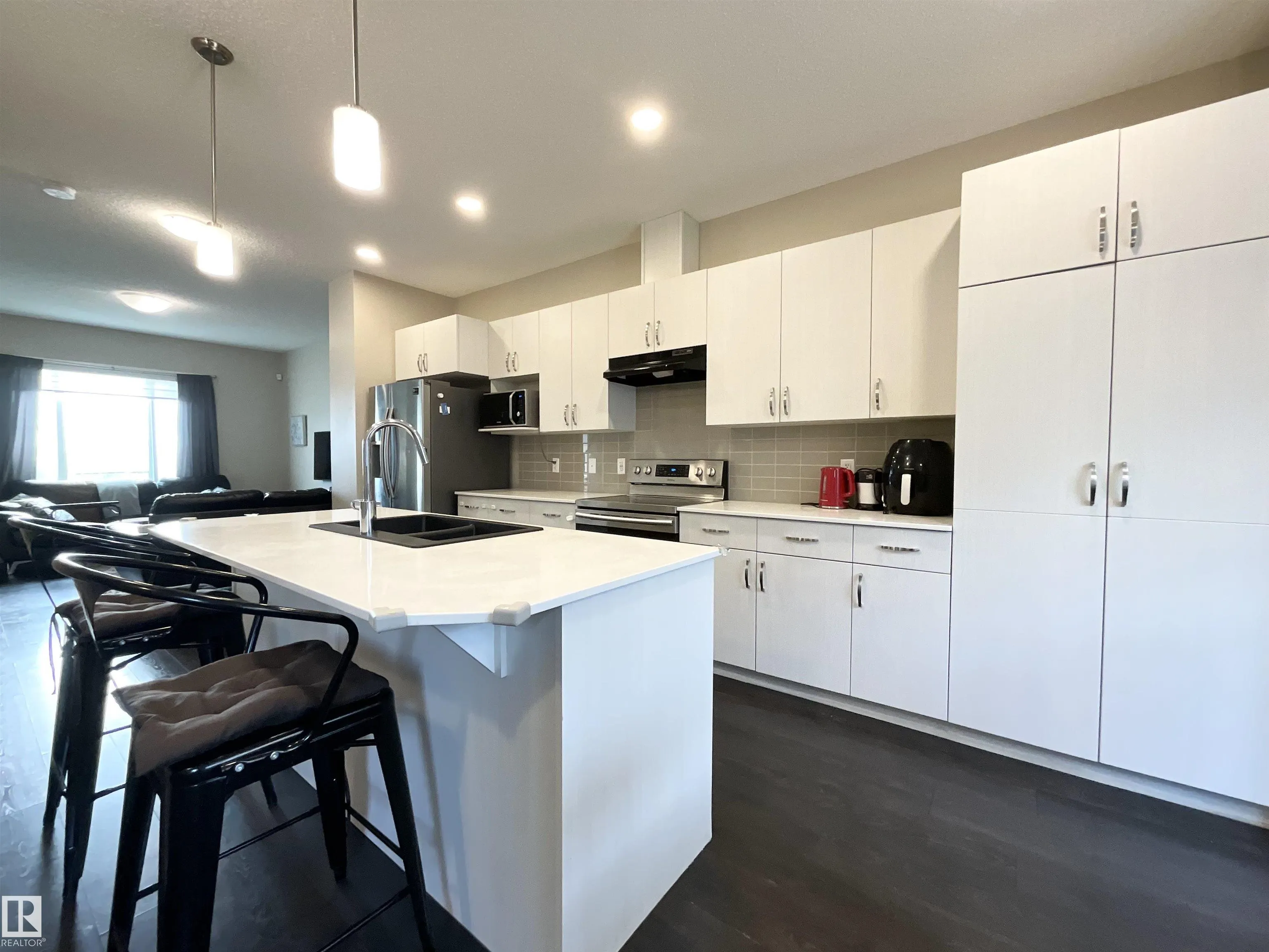 593 EBBERS Way