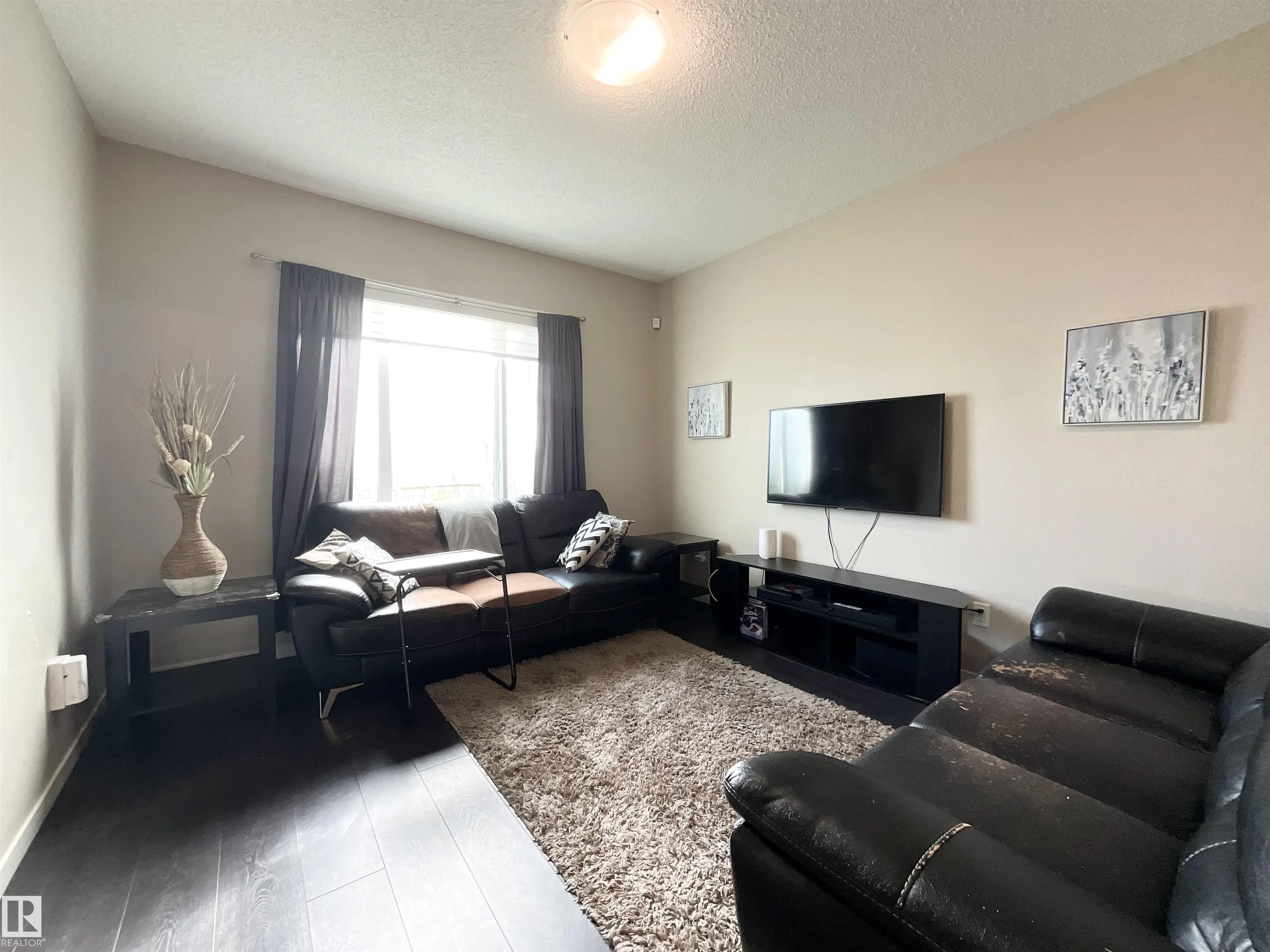 593 EBBERS Way
