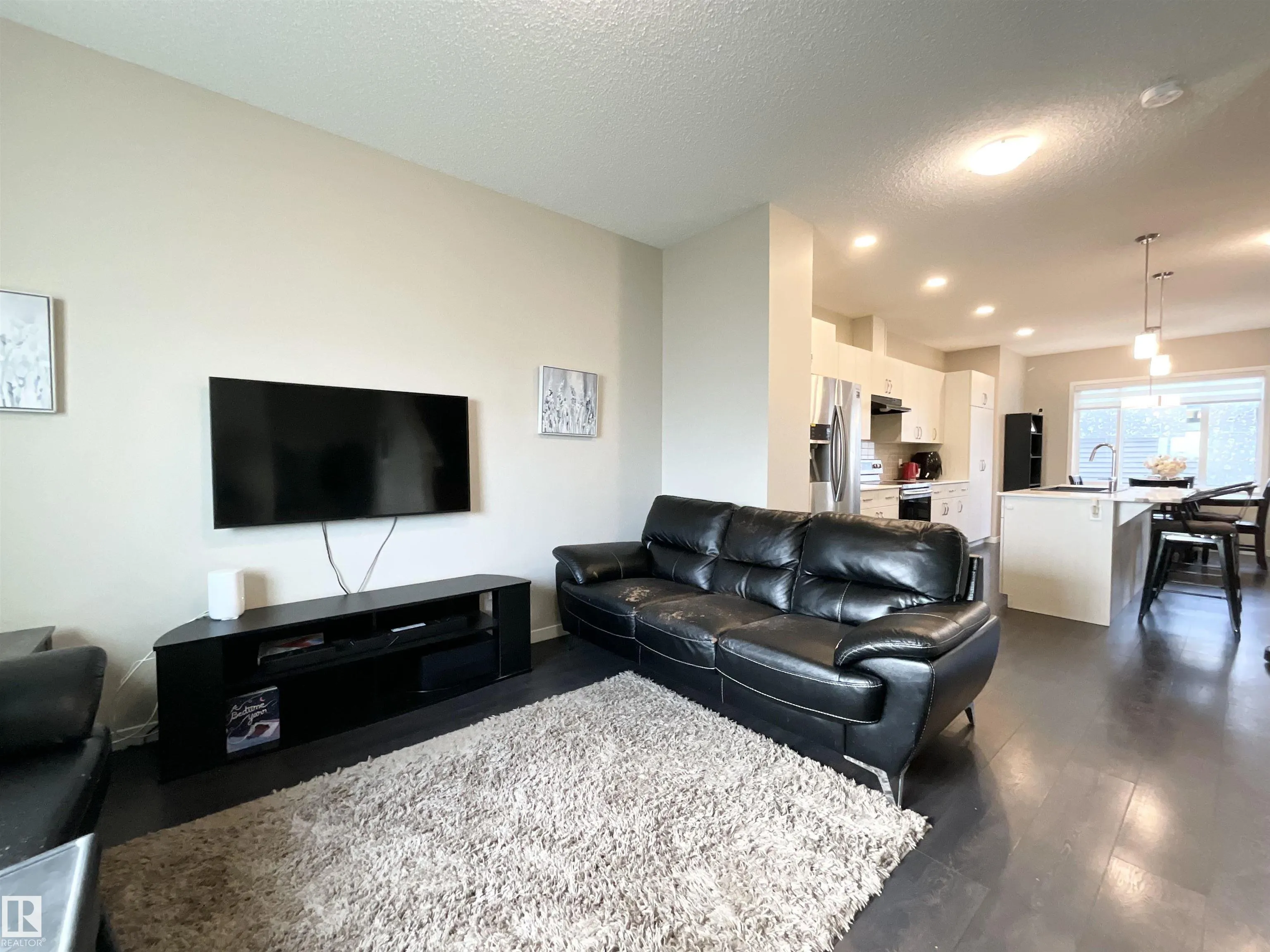 593 EBBERS Way