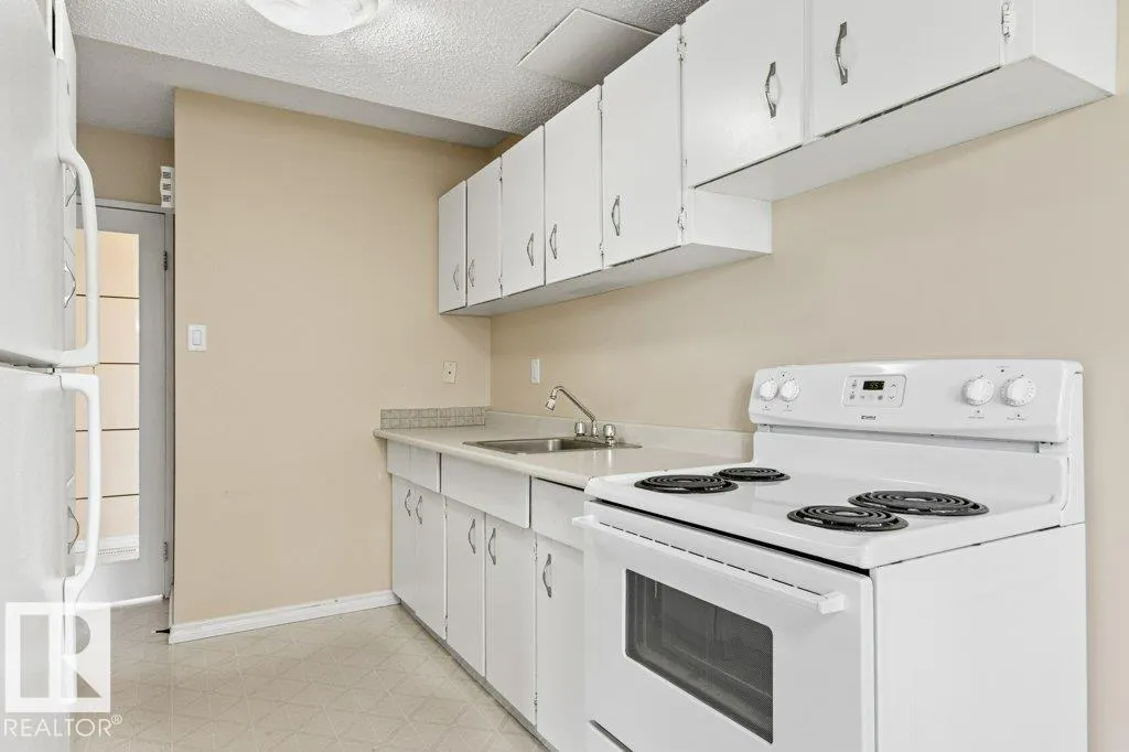 84 AMBERLY Court