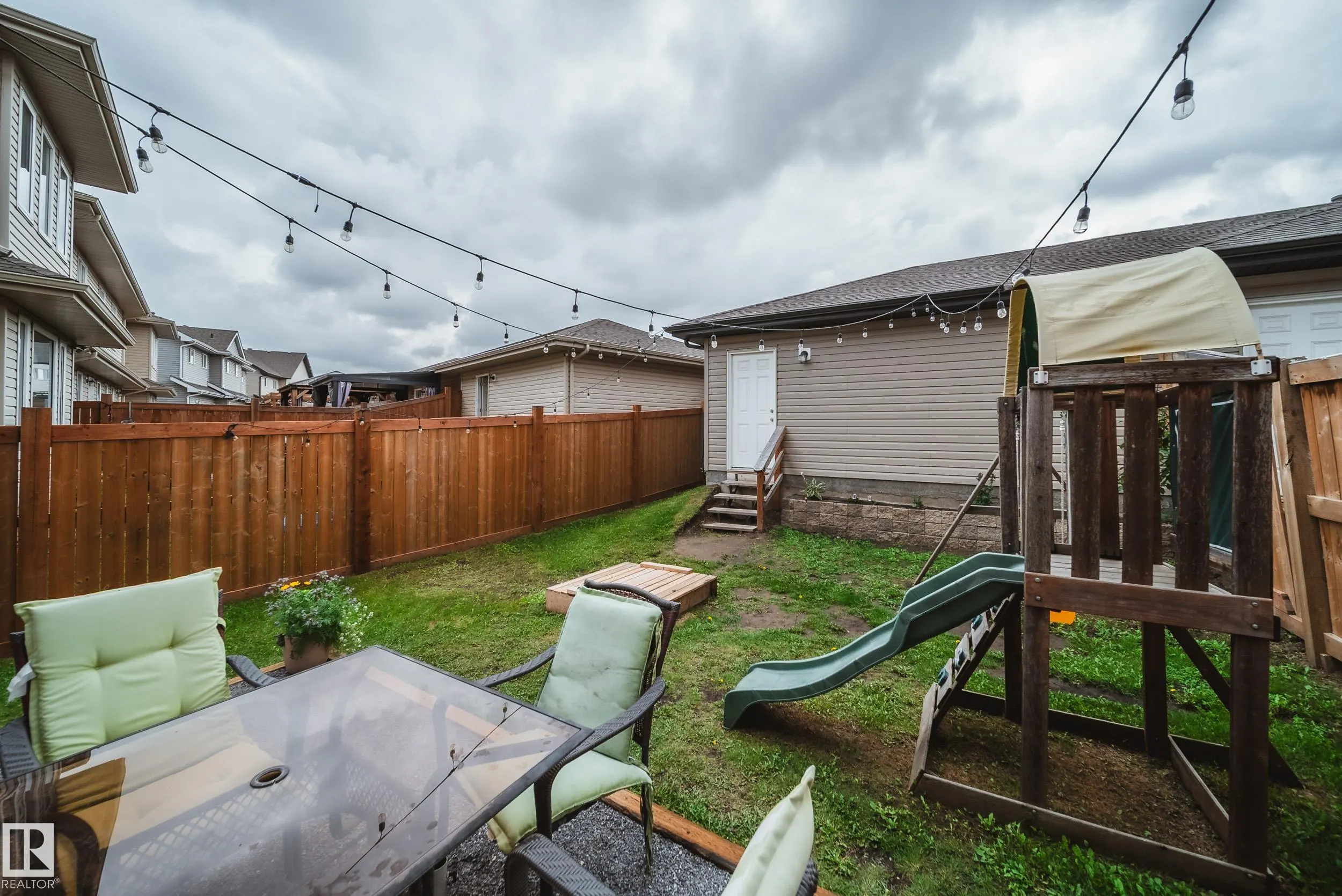 1263 SANDSTONE Boulevard