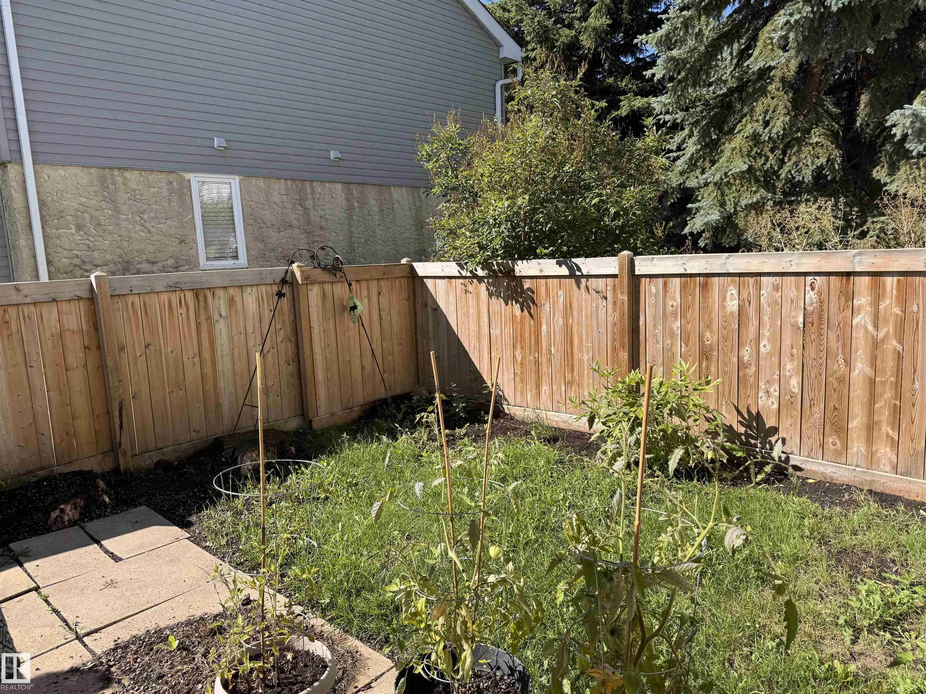 225 GRANDIN Village