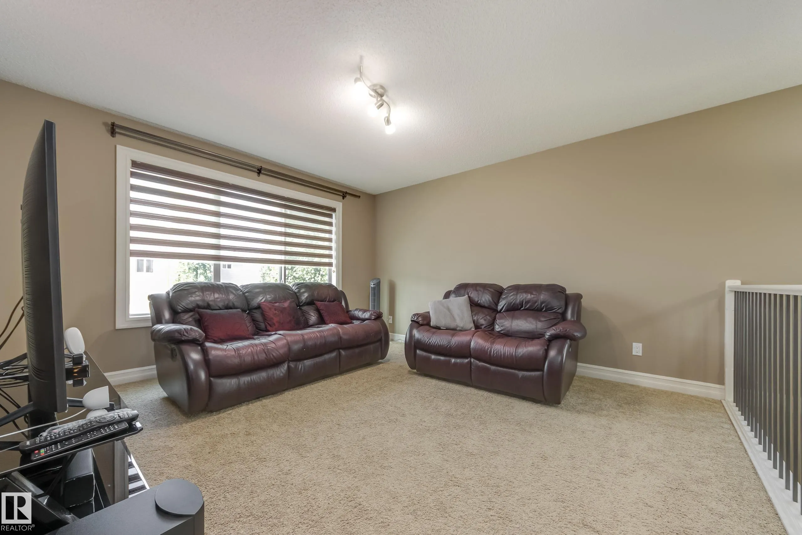 11605 16A Avenue