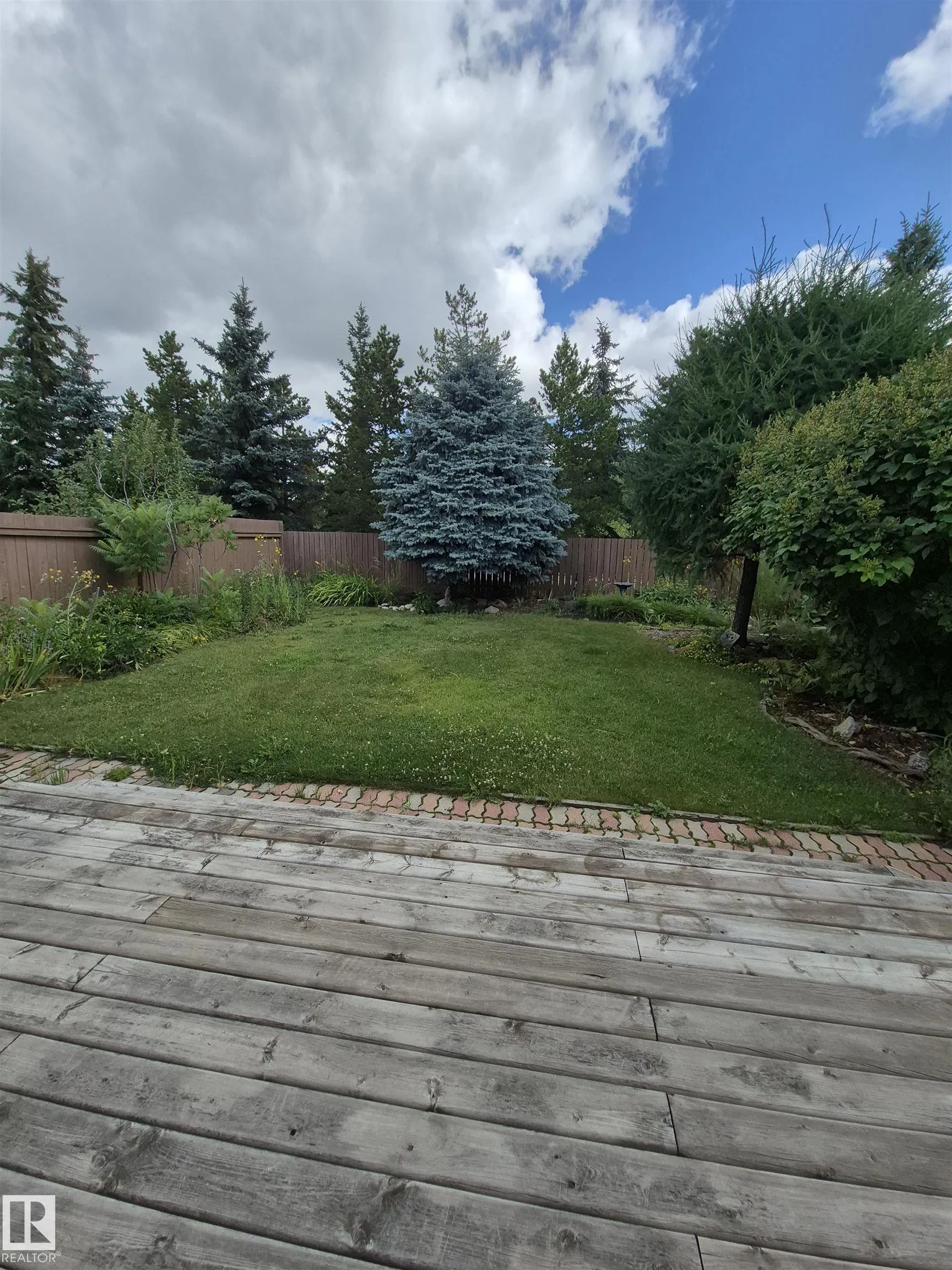 35 LIVINGSTONE Crescent