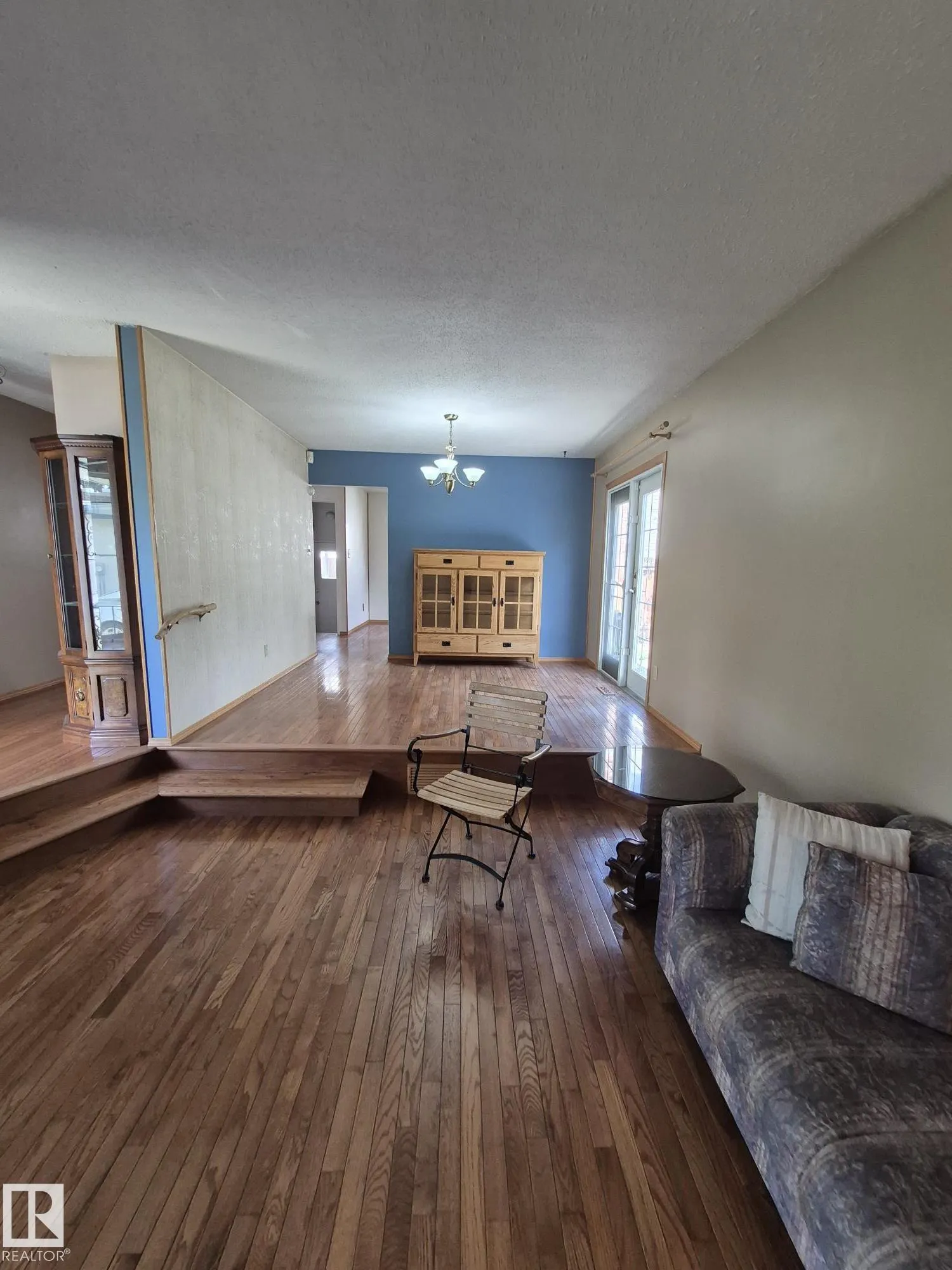 35 LIVINGSTONE Crescent