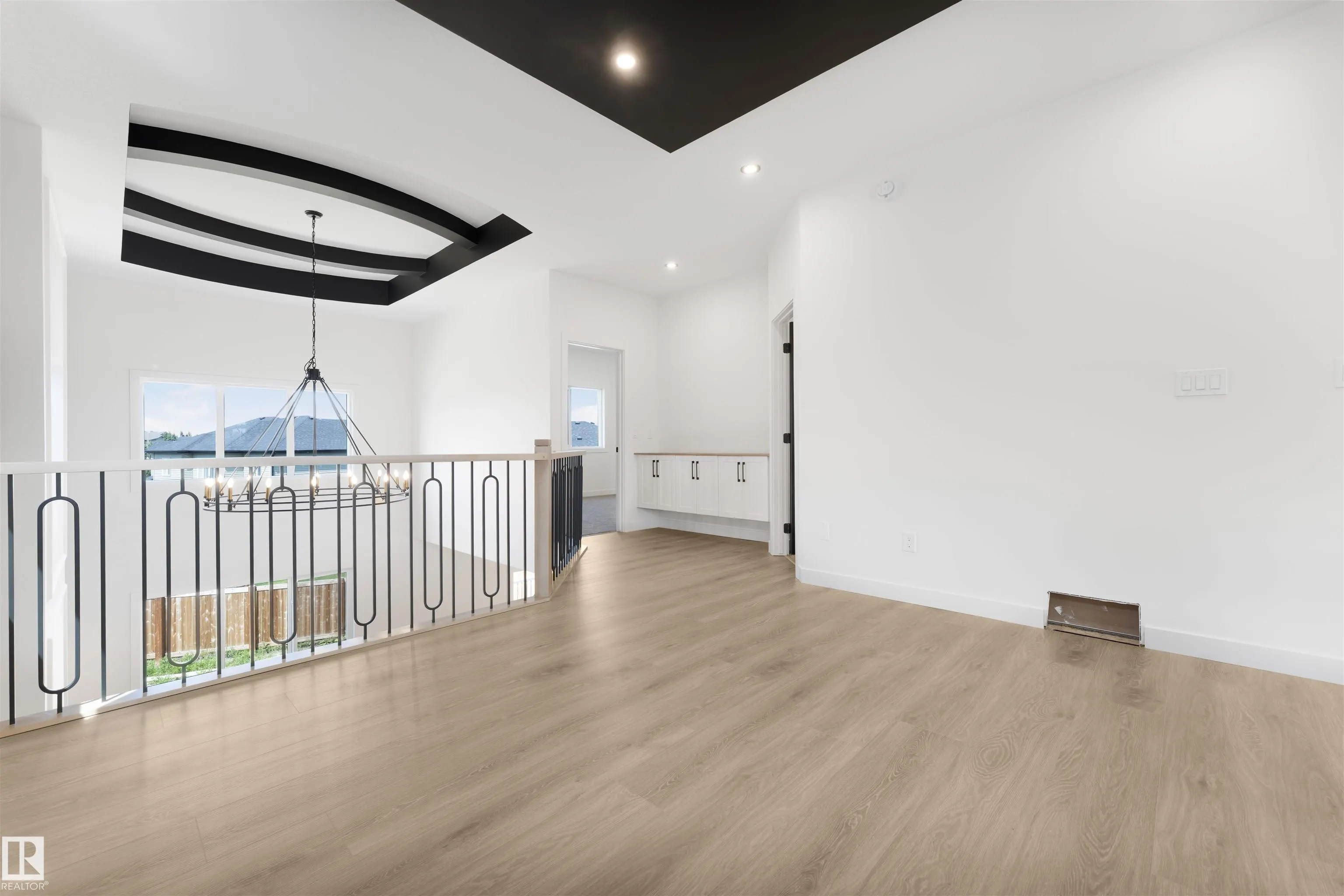 48 GRASSVIEW Crescent