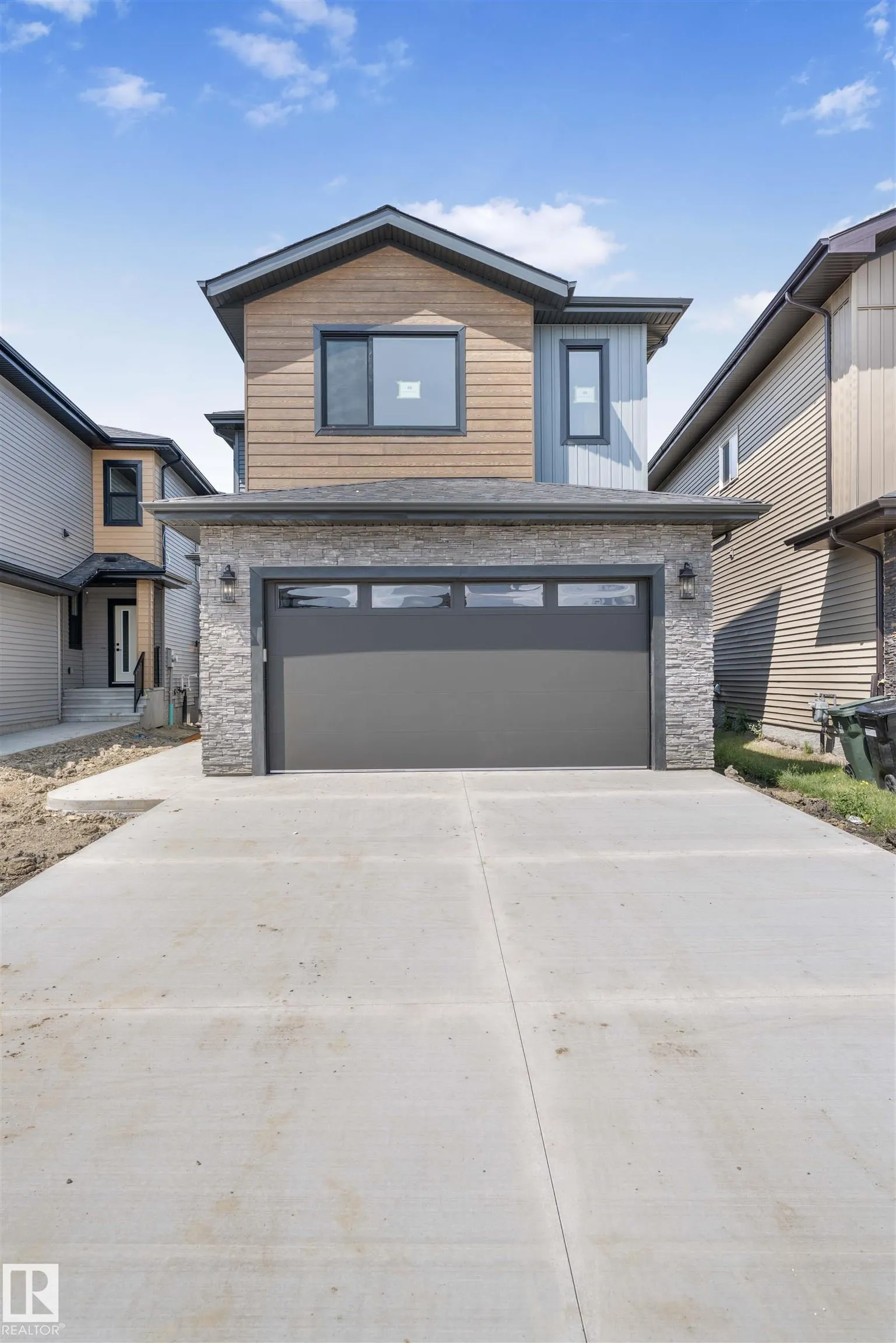48 GRASSVIEW Crescent