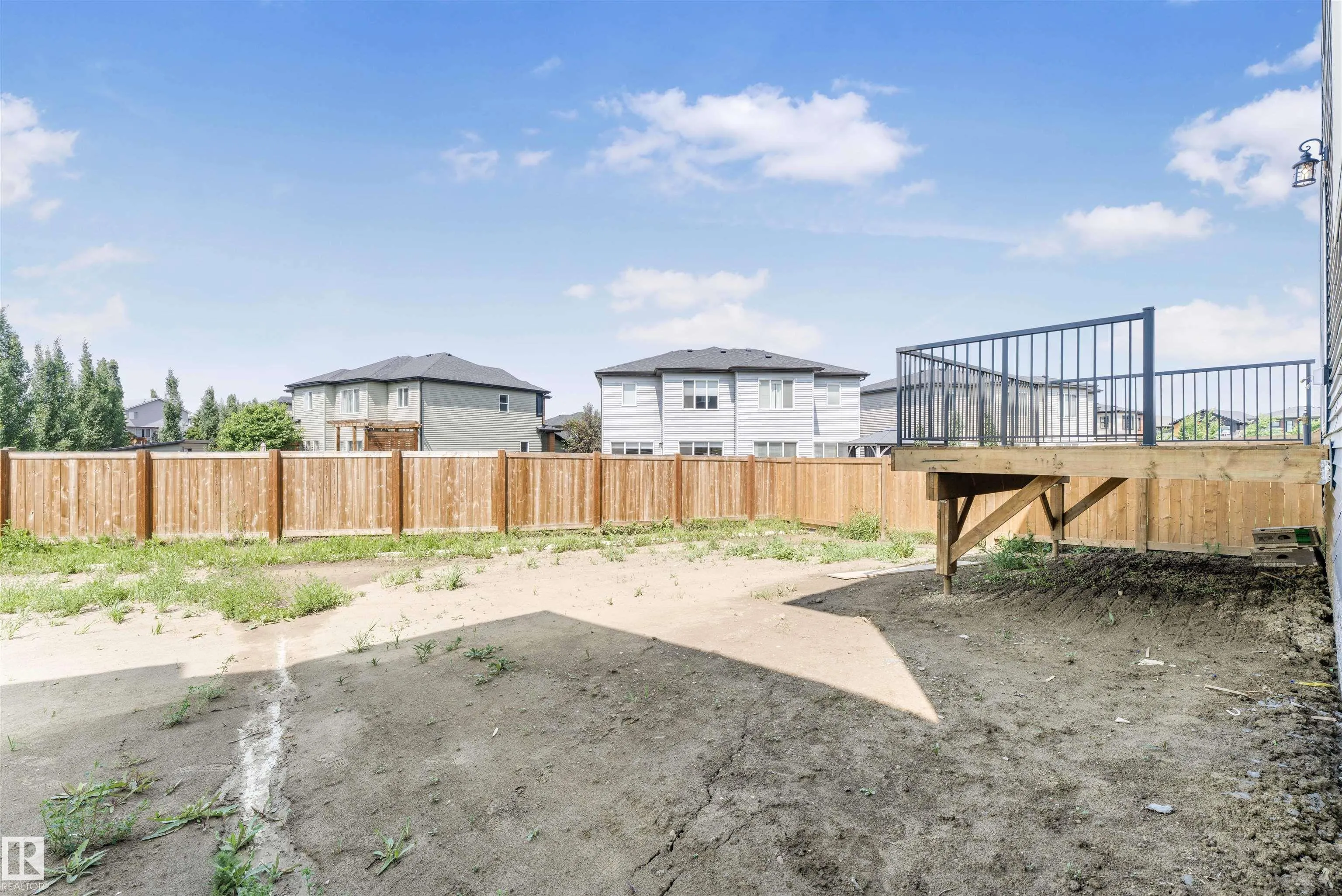 48 GRASSVIEW Crescent