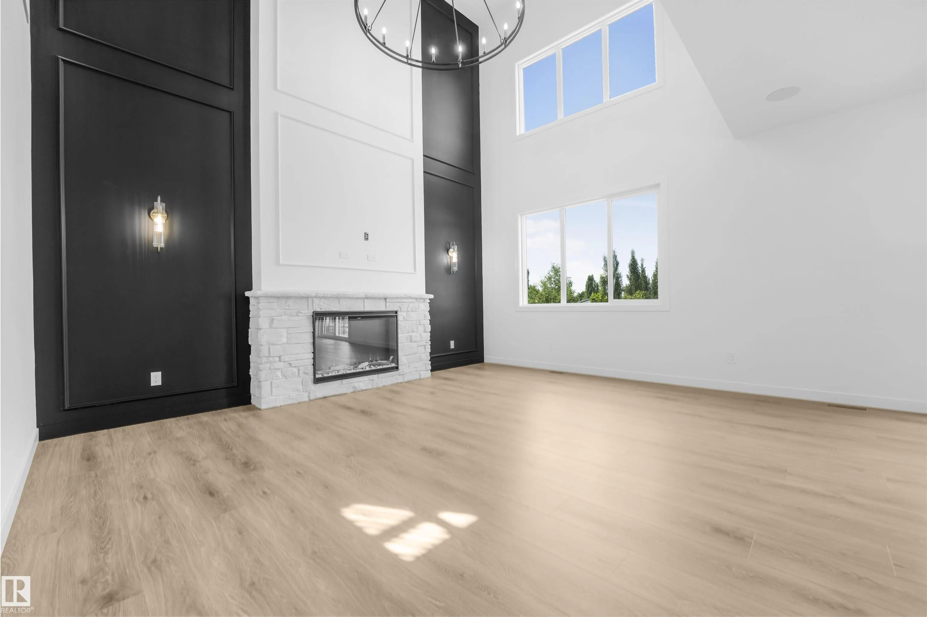 48 GRASSVIEW Crescent