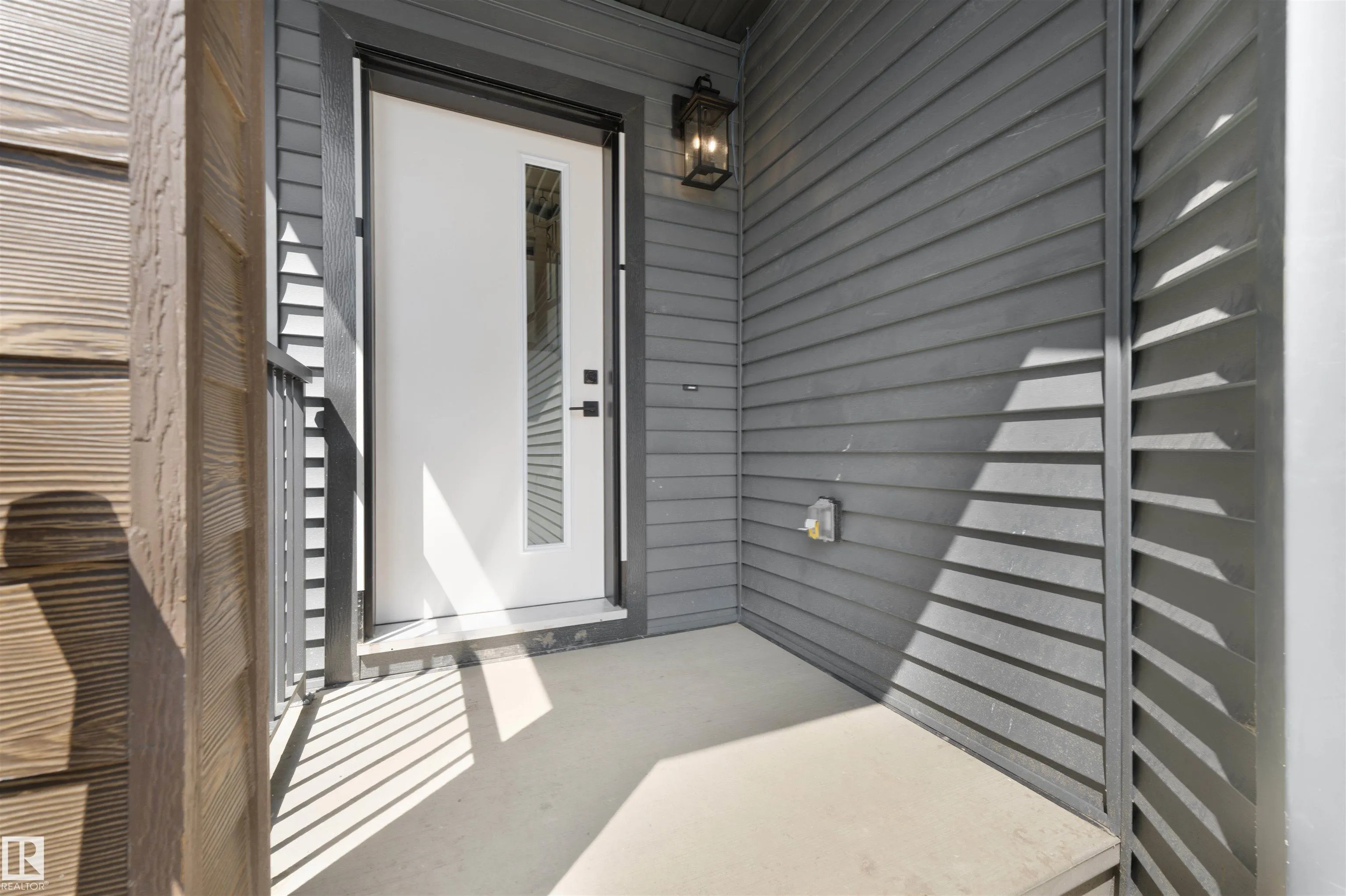 48 GRASSVIEW Crescent