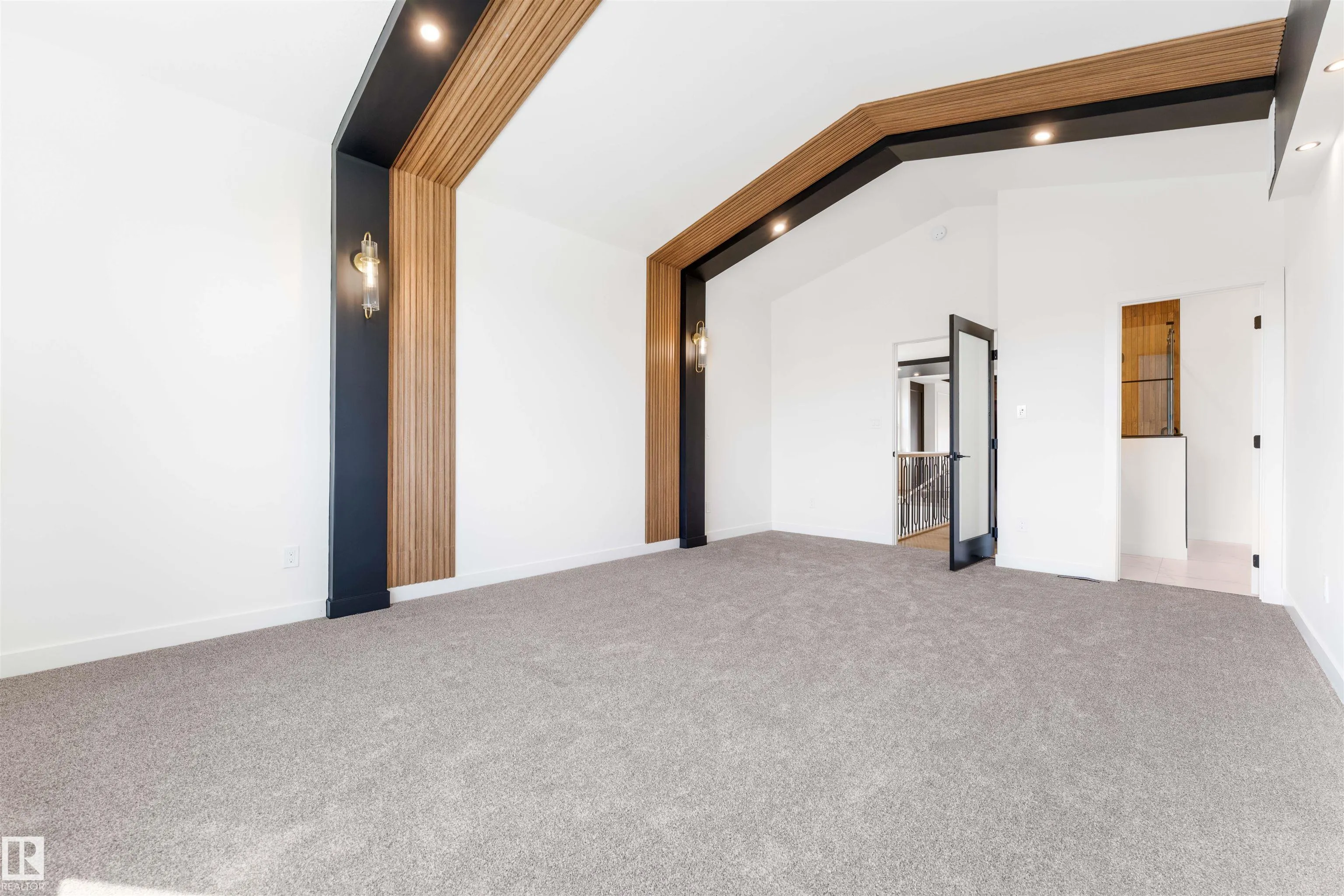 48 GRASSVIEW Crescent