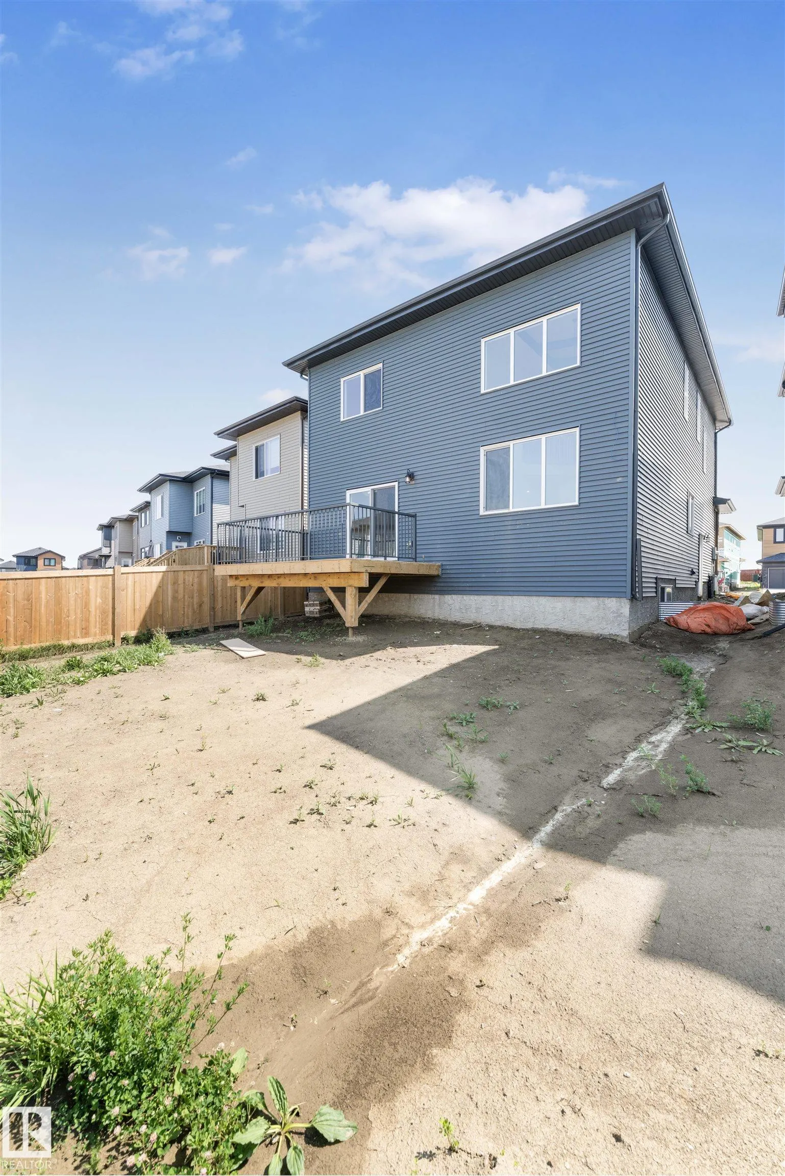 48 GRASSVIEW Crescent