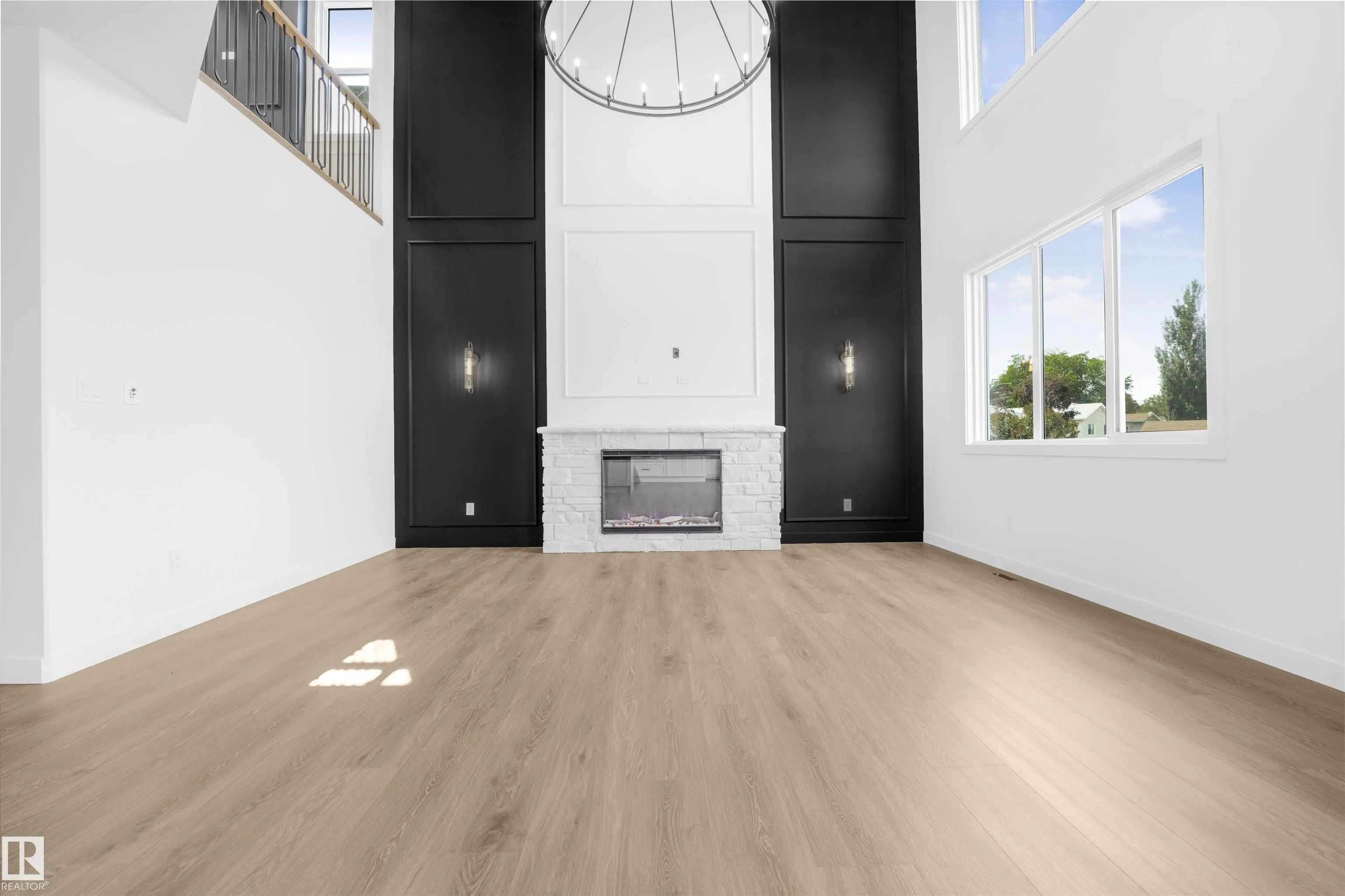48 GRASSVIEW Crescent
