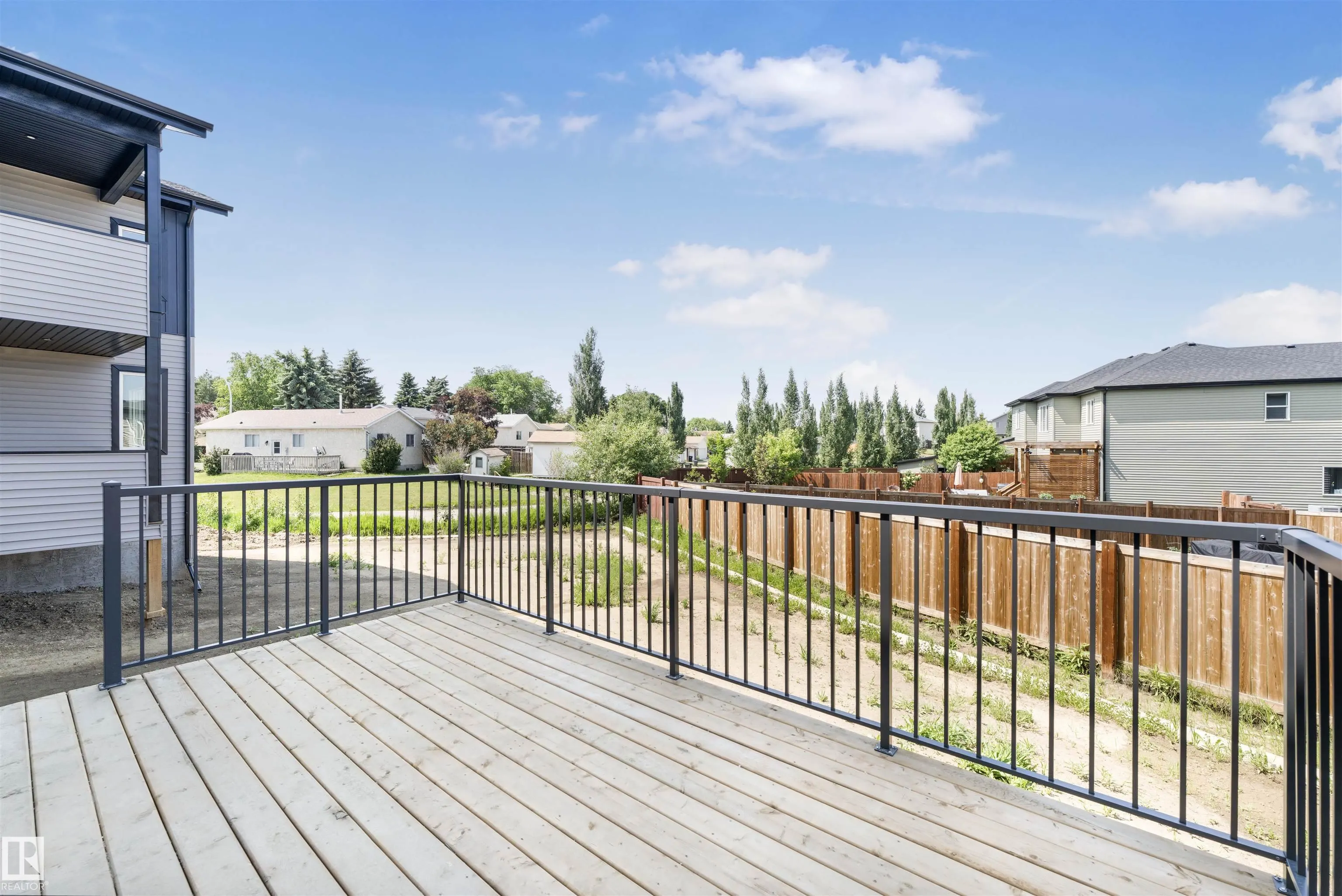 48 GRASSVIEW Crescent