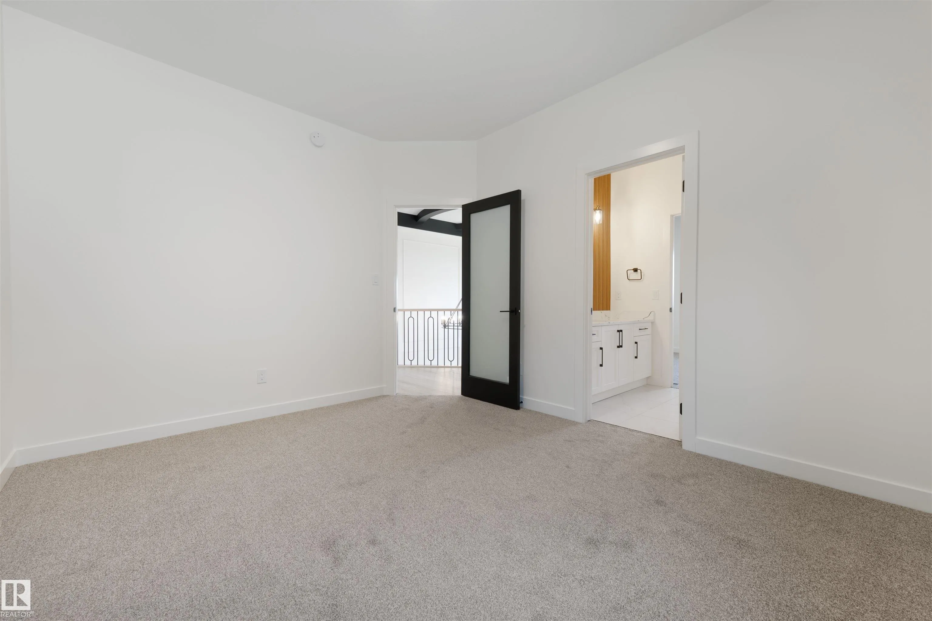 48 GRASSVIEW Crescent