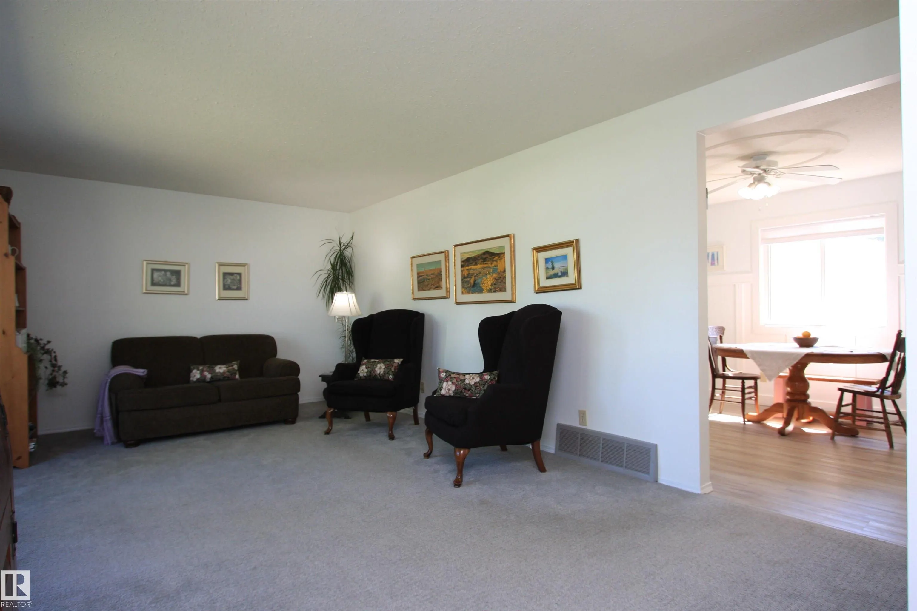 6607 54 Avenue