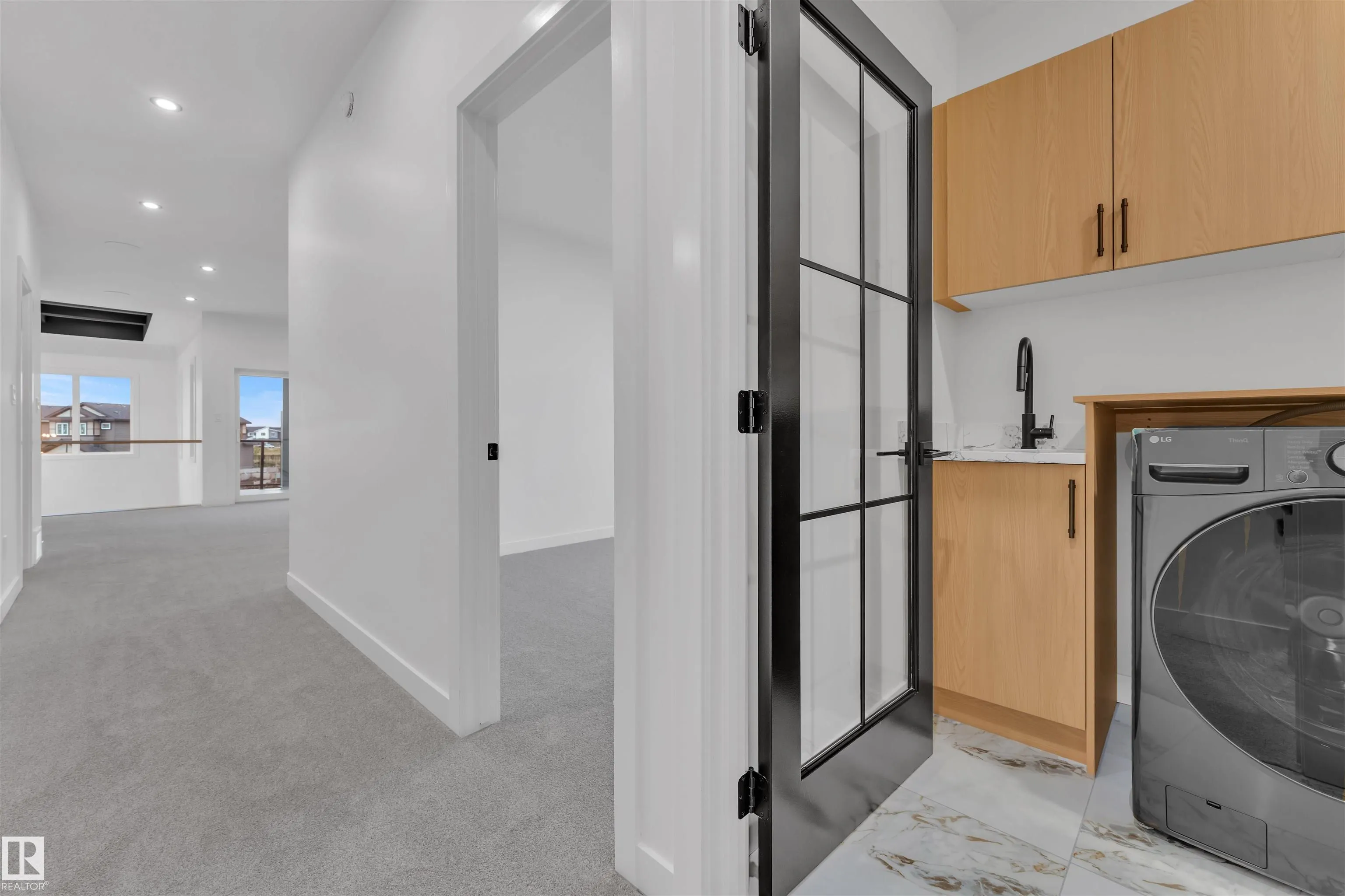 27 ELDRIDGE Point(e)