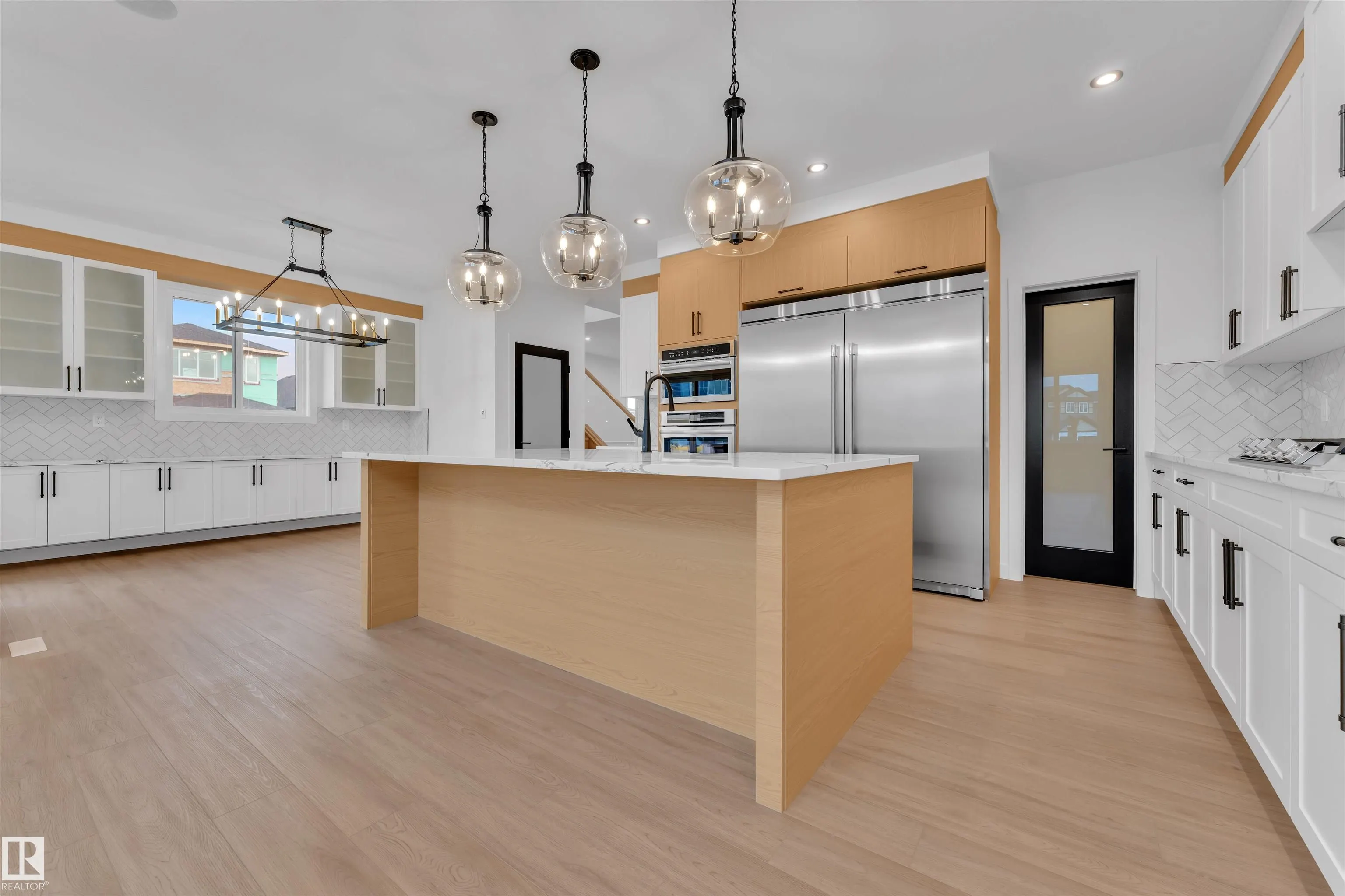 27 ELDRIDGE Point(e)