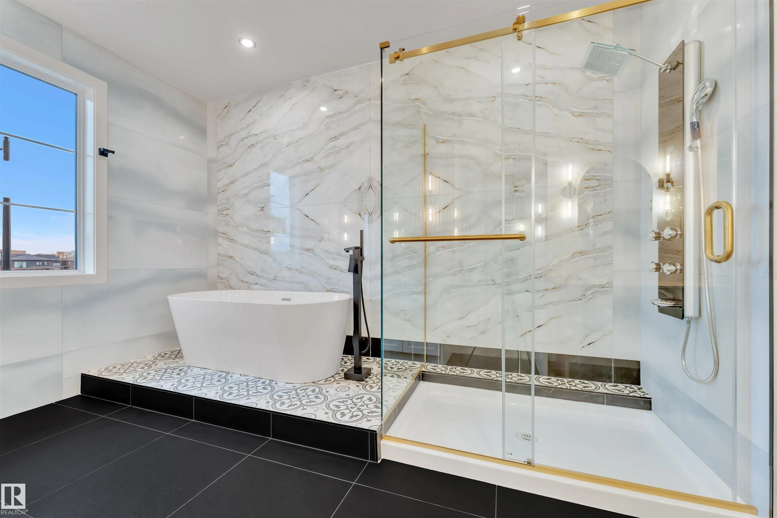 27 ELDRIDGE Point(e)