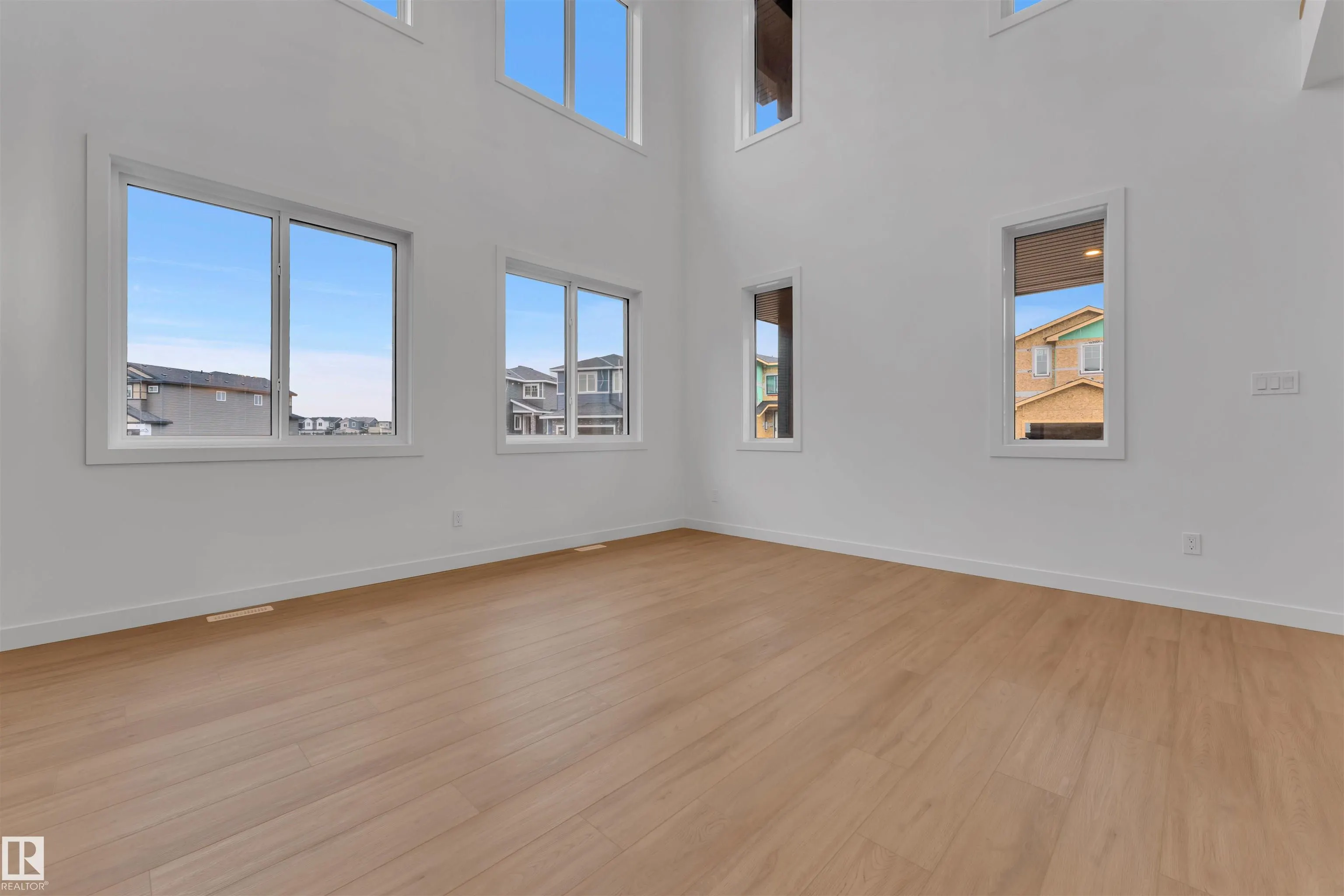 27 ELDRIDGE Point(e)