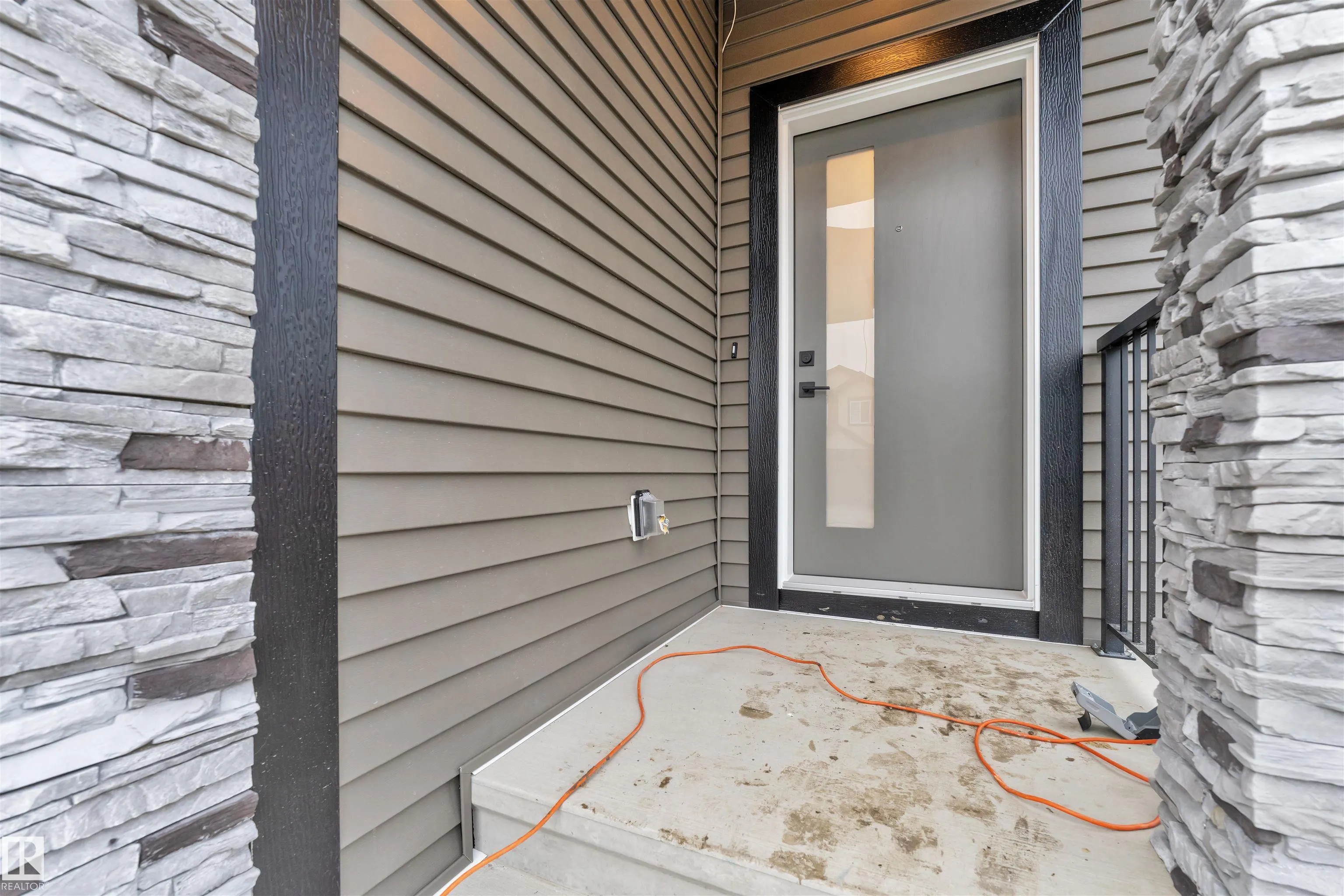 27 ELDRIDGE Point(e)